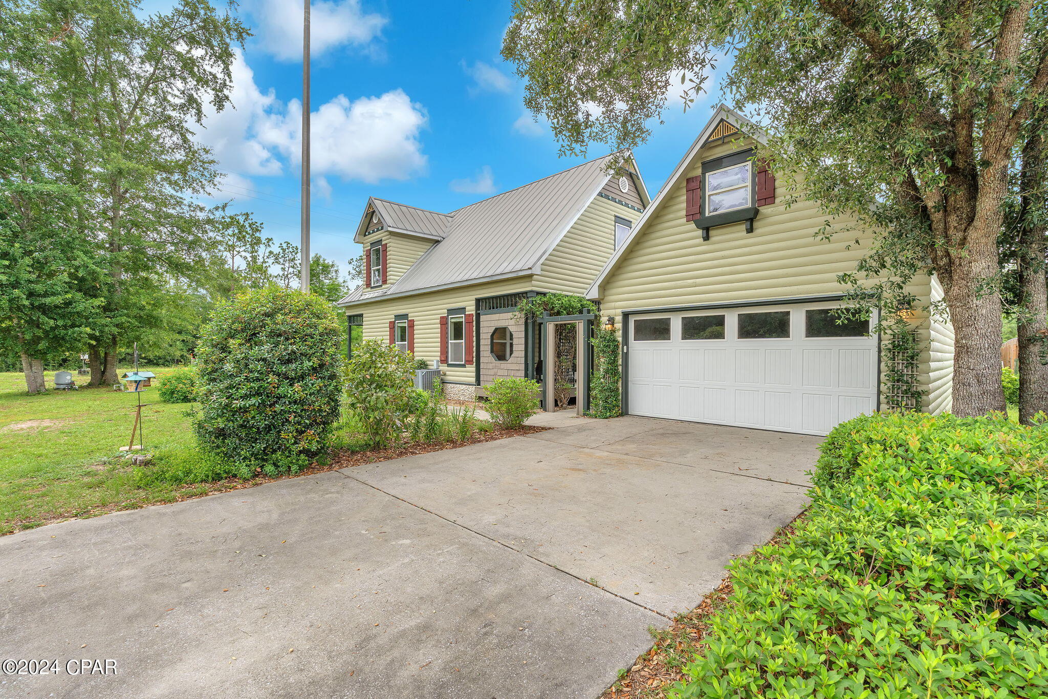13728 E Highway 20