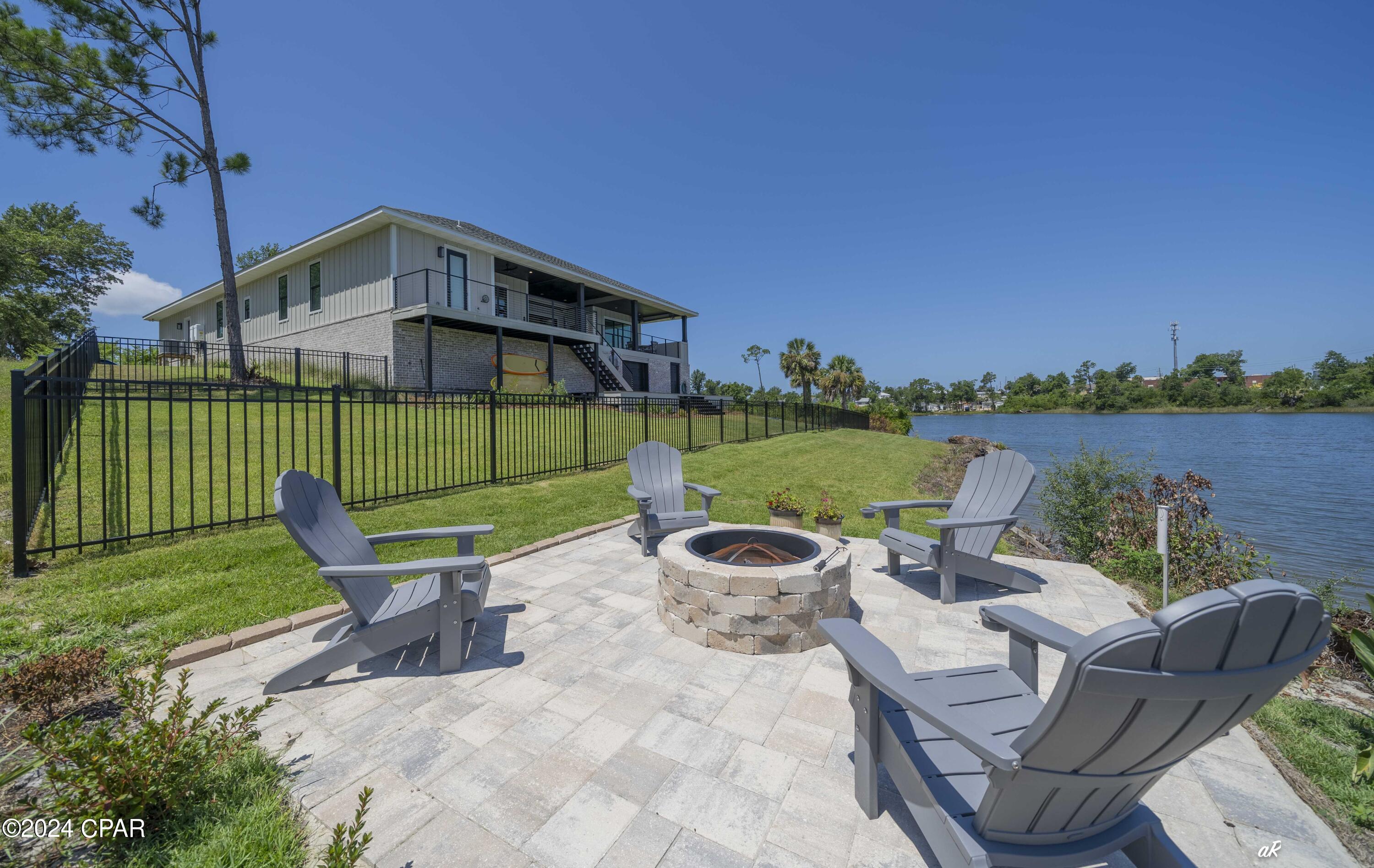 1102 Cove Pointe Drive