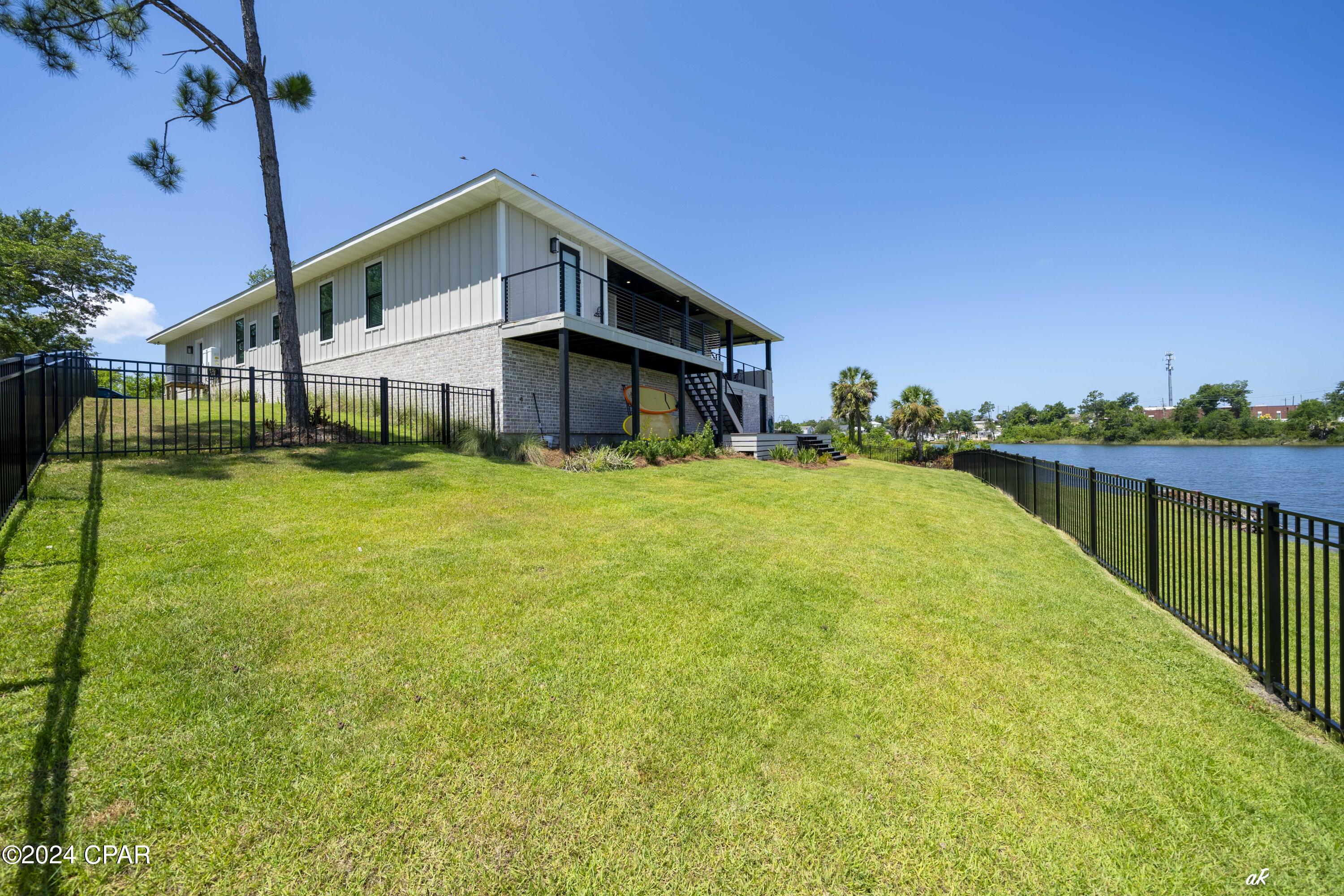 1102 Cove Pointe Drive