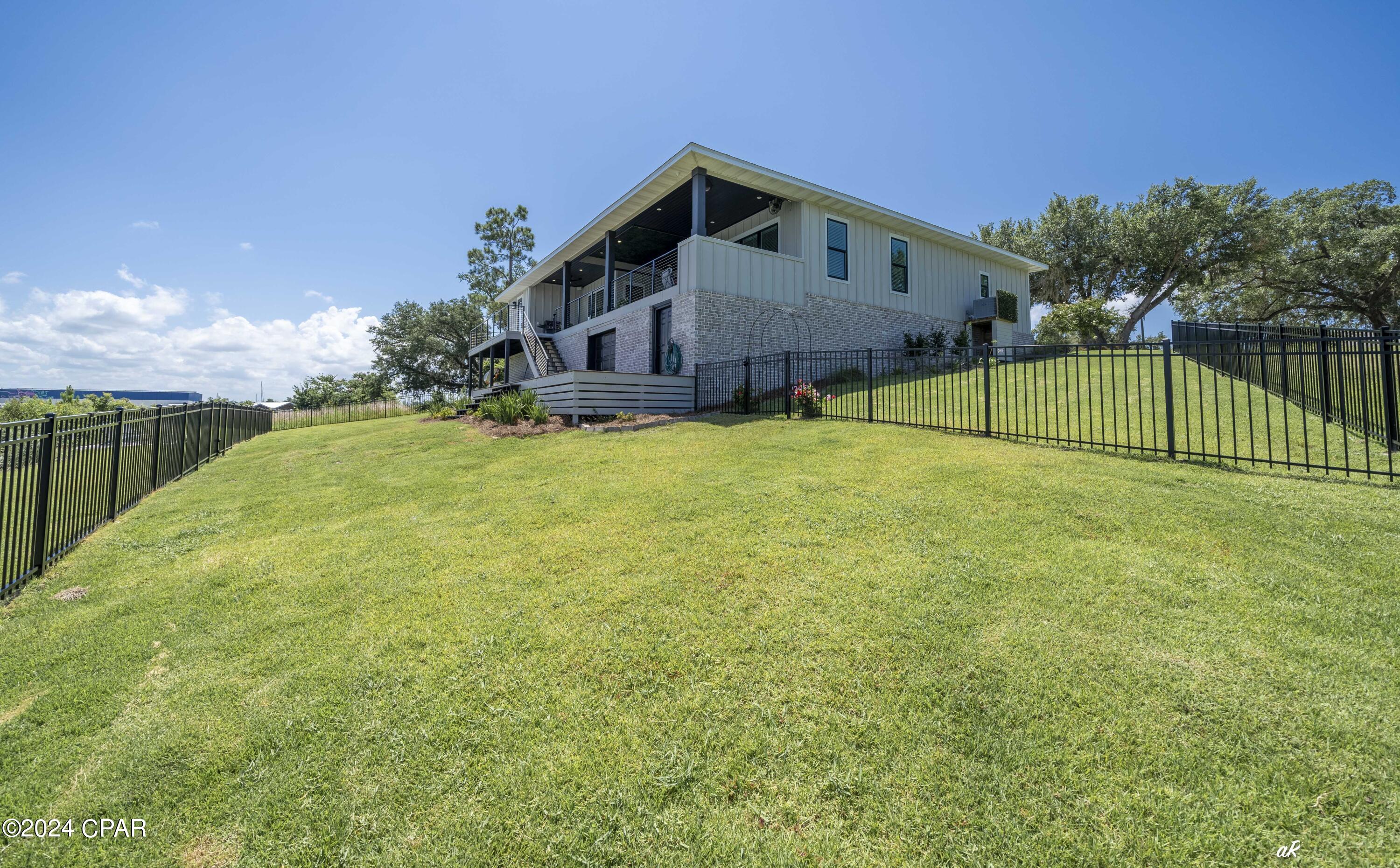 1102 Cove Pointe Drive