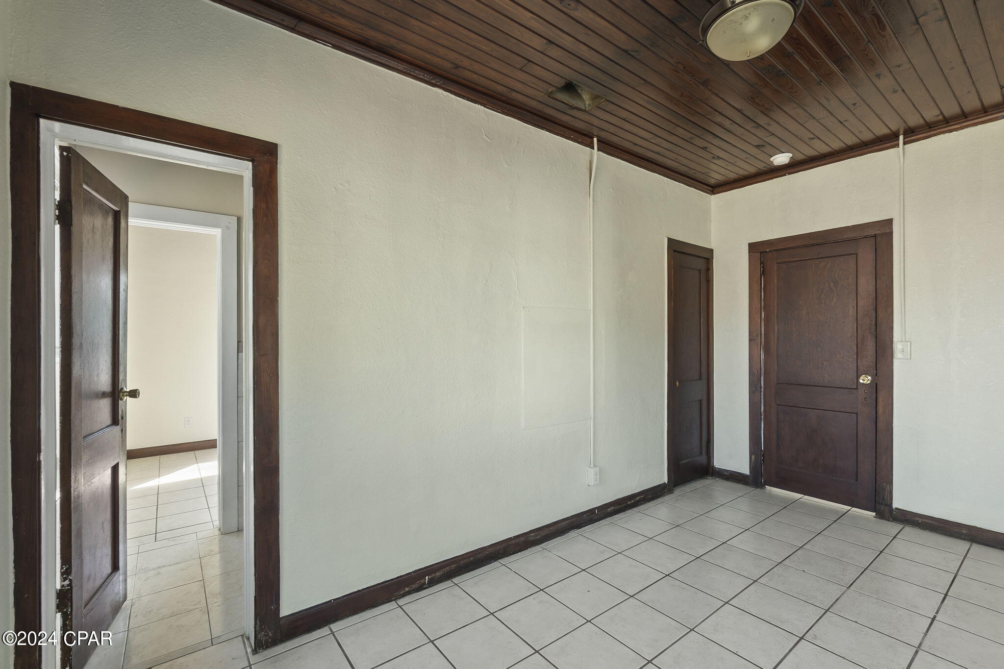 613 Azalea Street