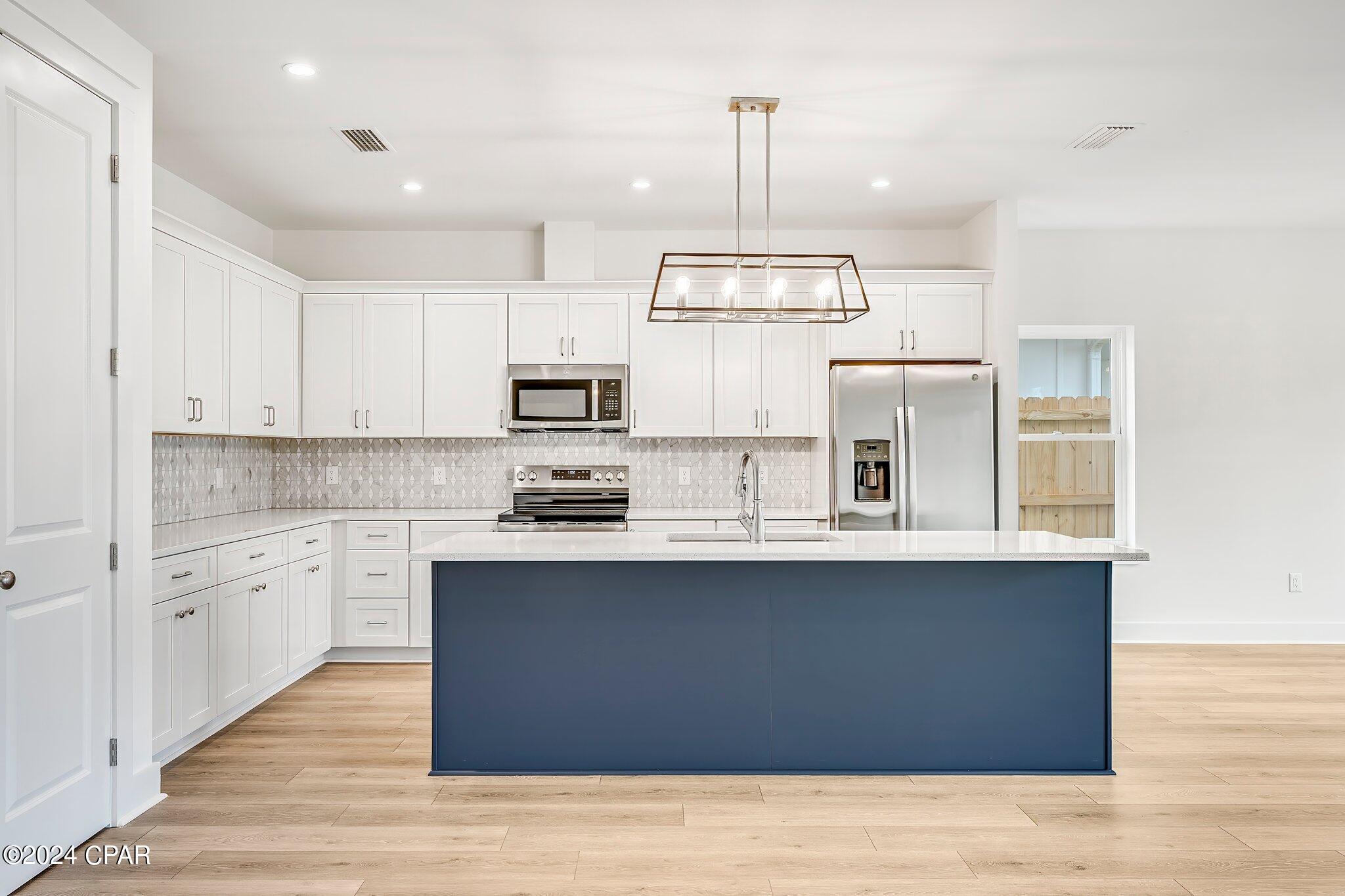 1306 W 30th Street