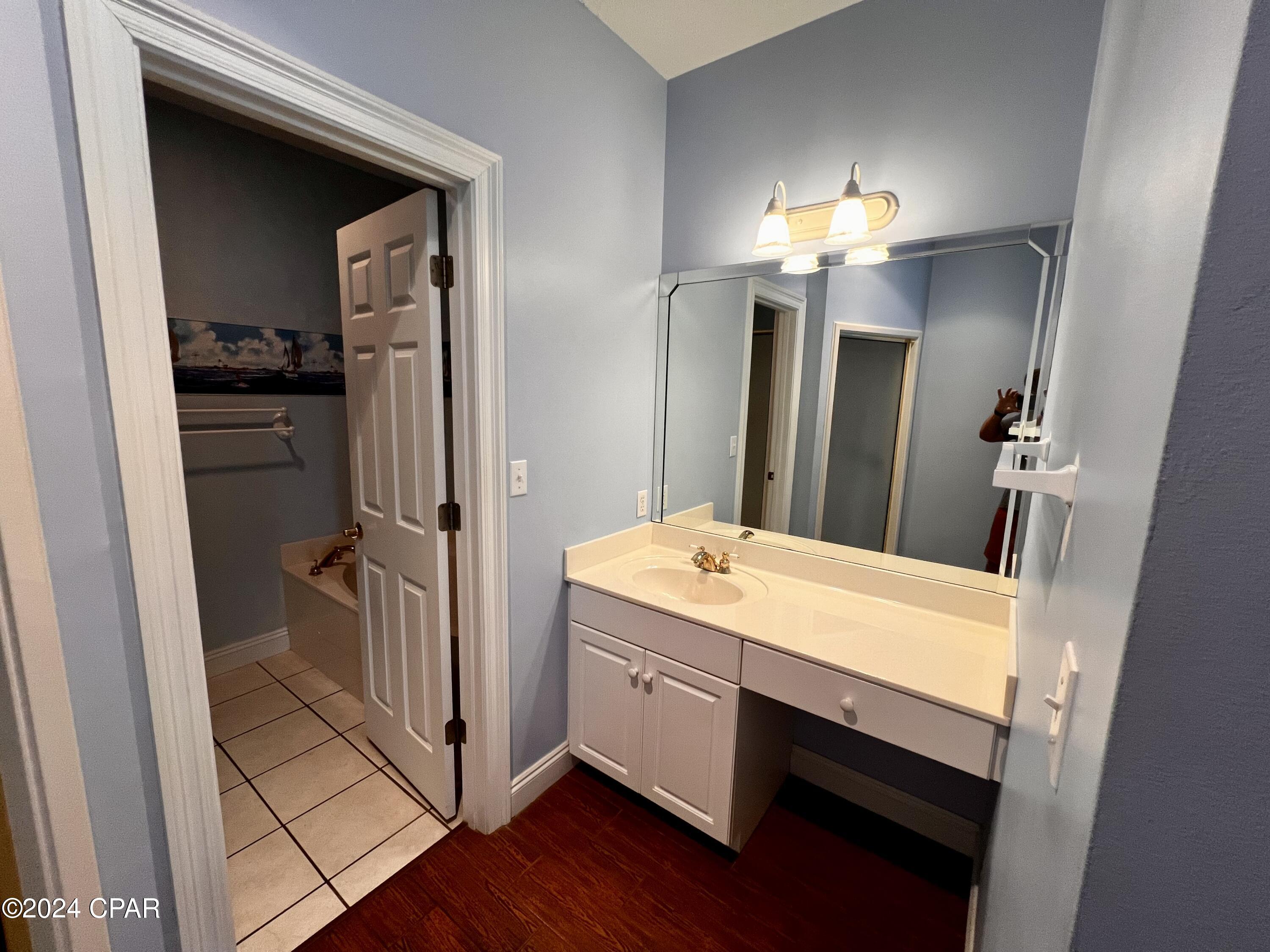 1600 Marina Bay Drive 807