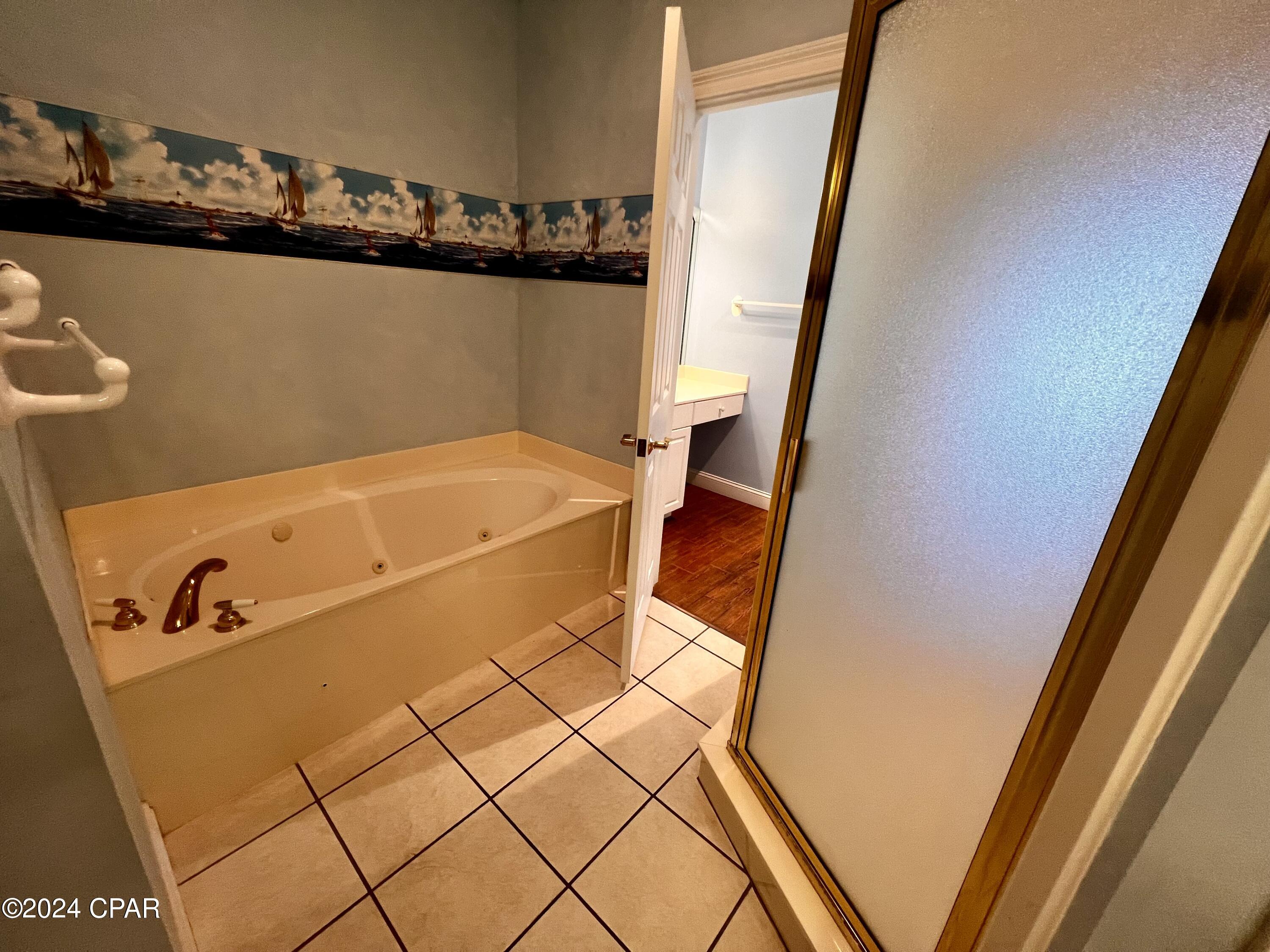 1600 Marina Bay Drive 807