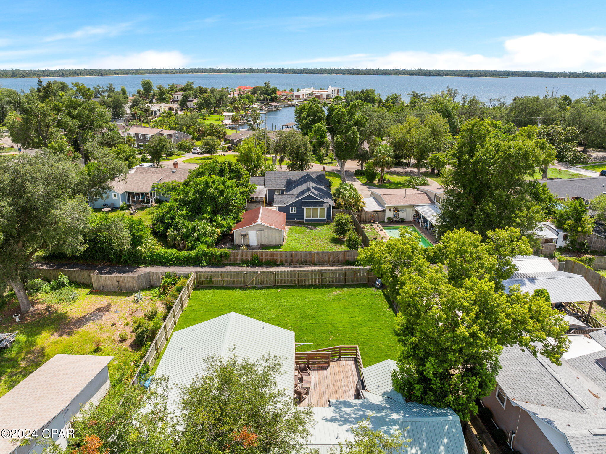 415 S Macarthur Avenue