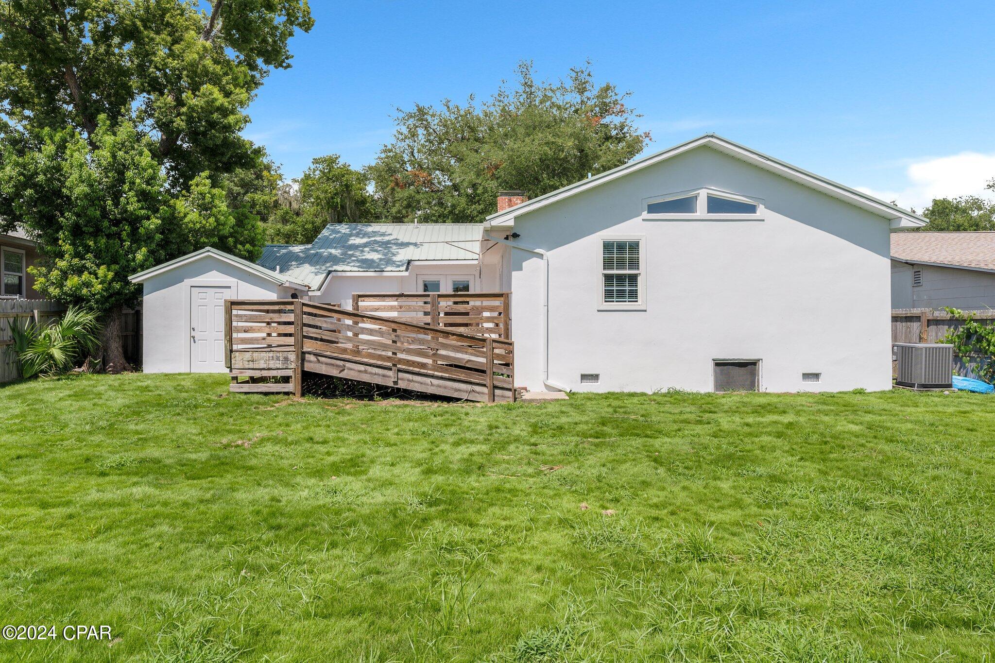 415 S Macarthur Avenue