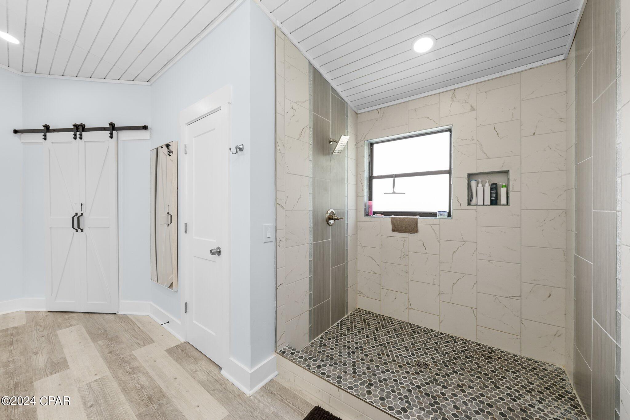 415 S Macarthur Avenue