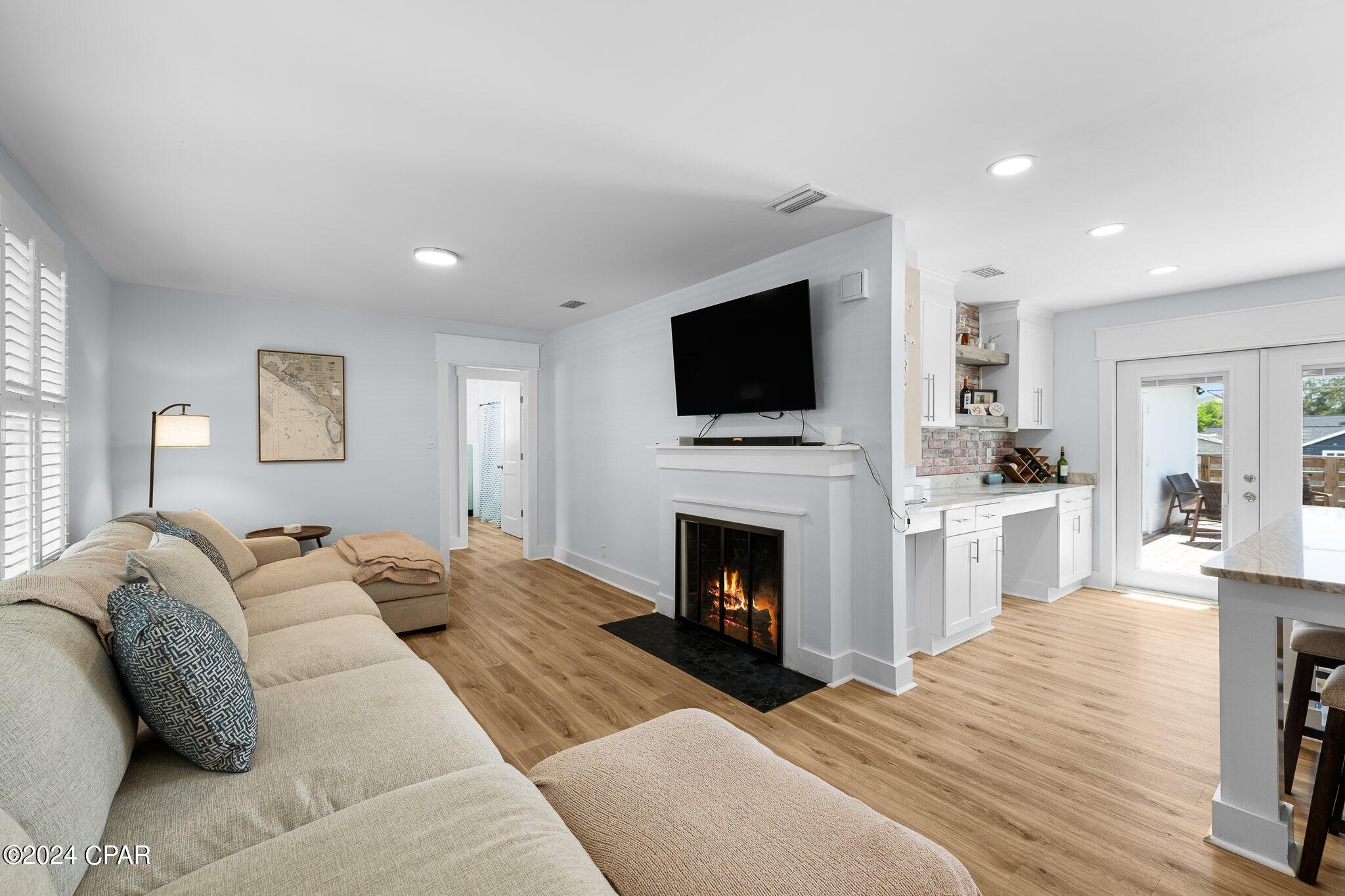 415 S Macarthur Avenue