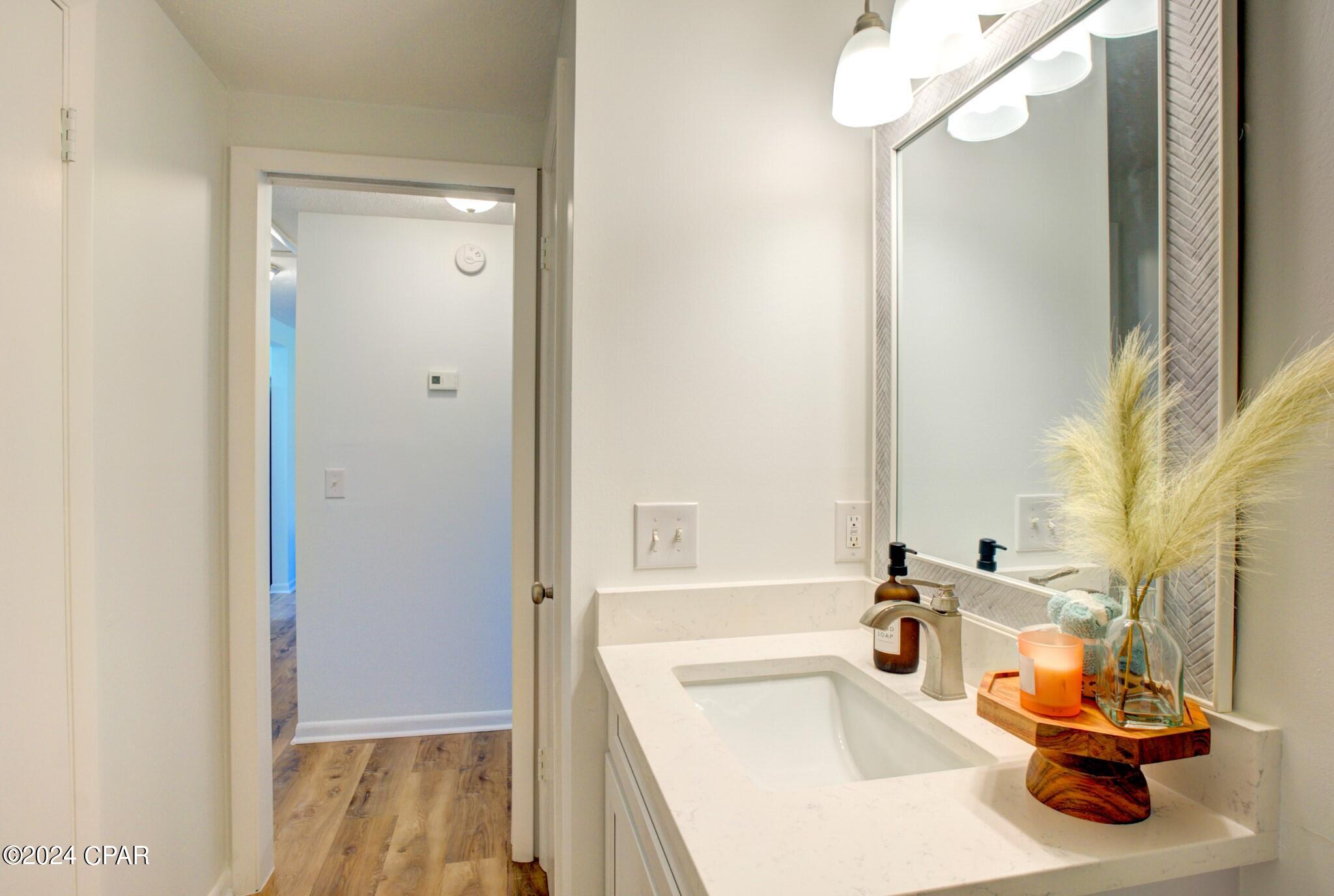 1025 Bradford Circle