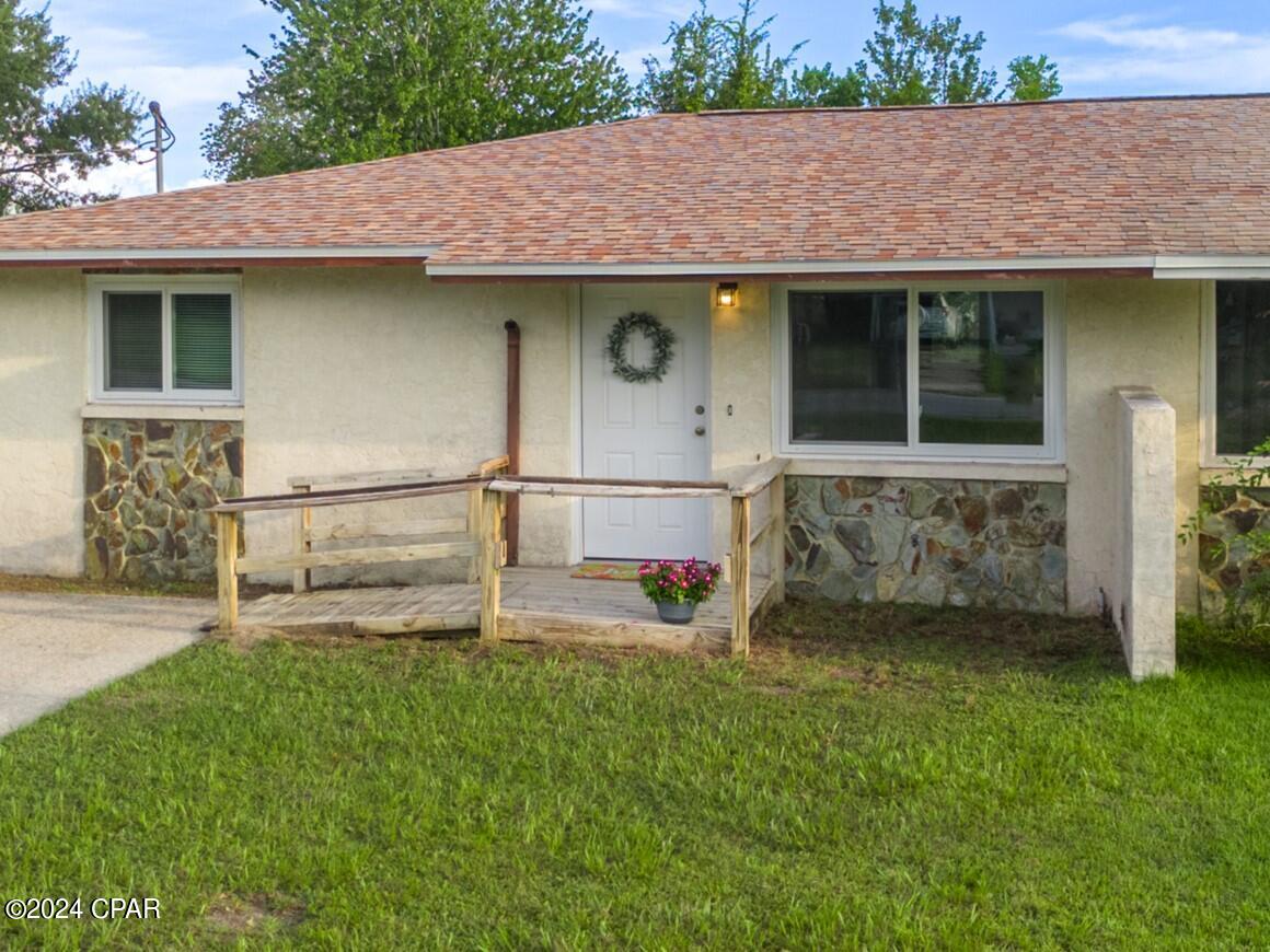 1025 Bradford Circle