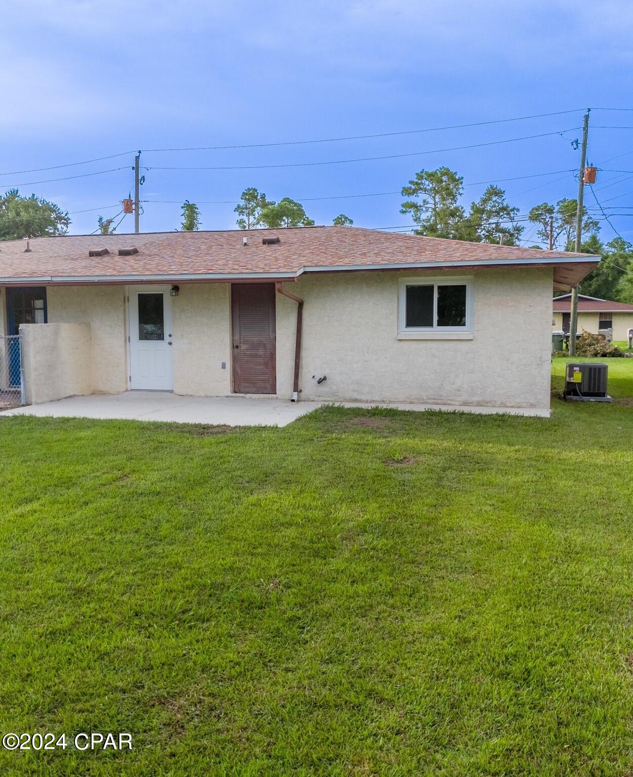 1025 Bradford Circle