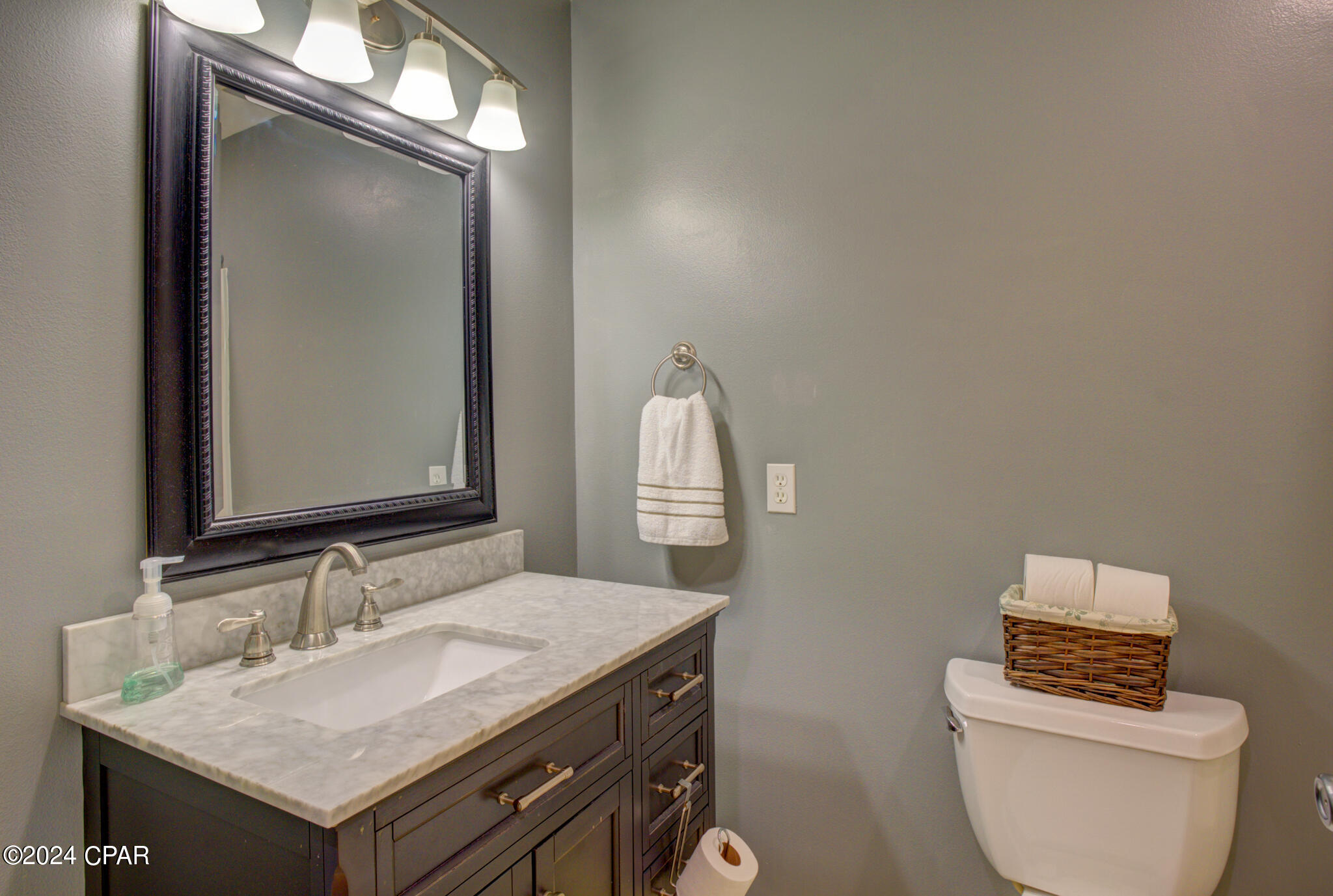 3525 Quail Ridge Drive Drive