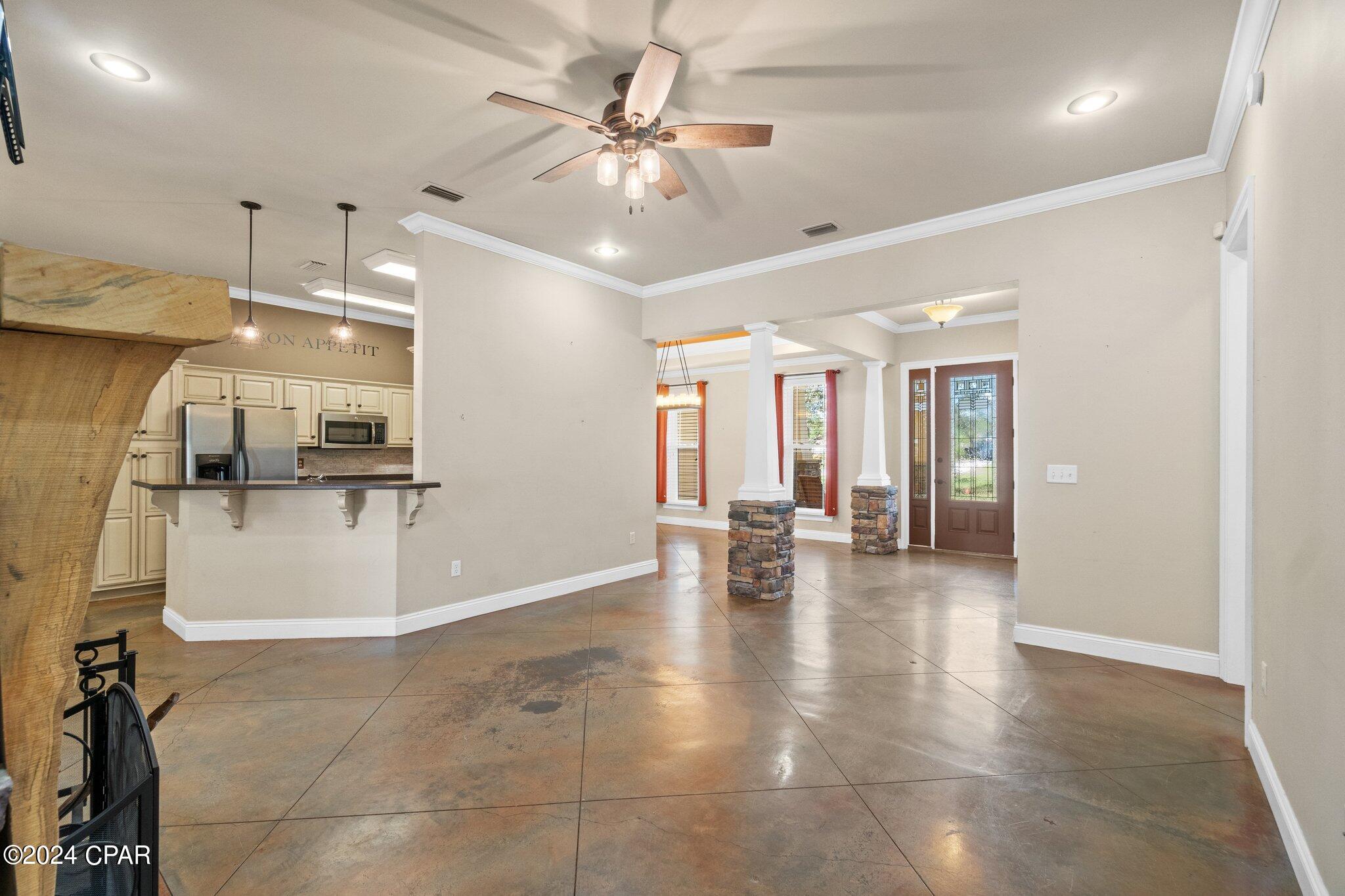 138 White Oaks Boulevard