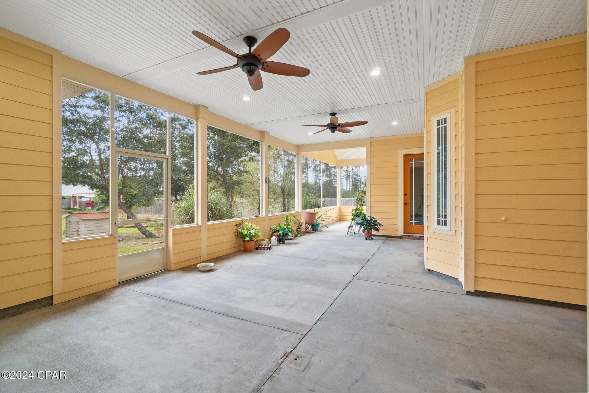 138 White Oaks Boulevard