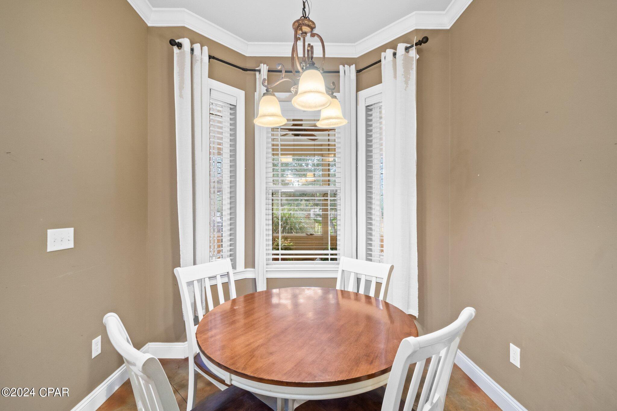 138 White Oaks Boulevard