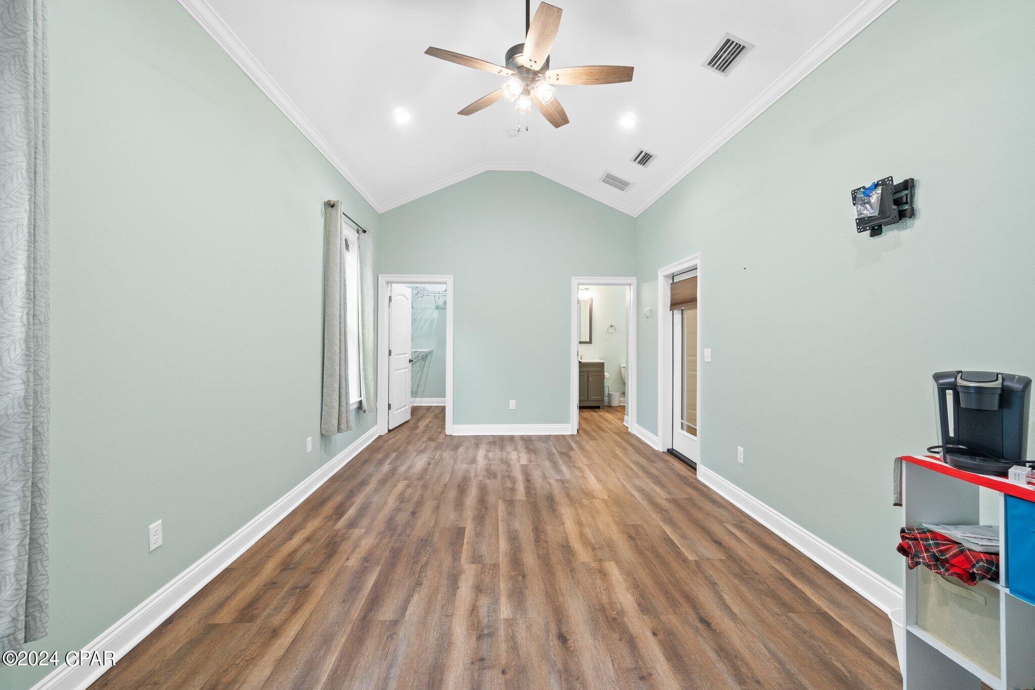 138 White Oaks Boulevard