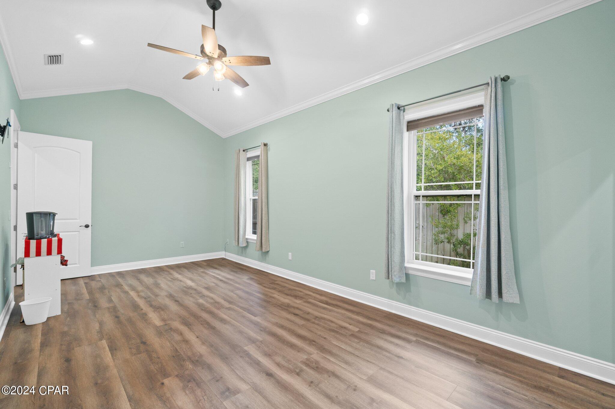 138 White Oaks Boulevard