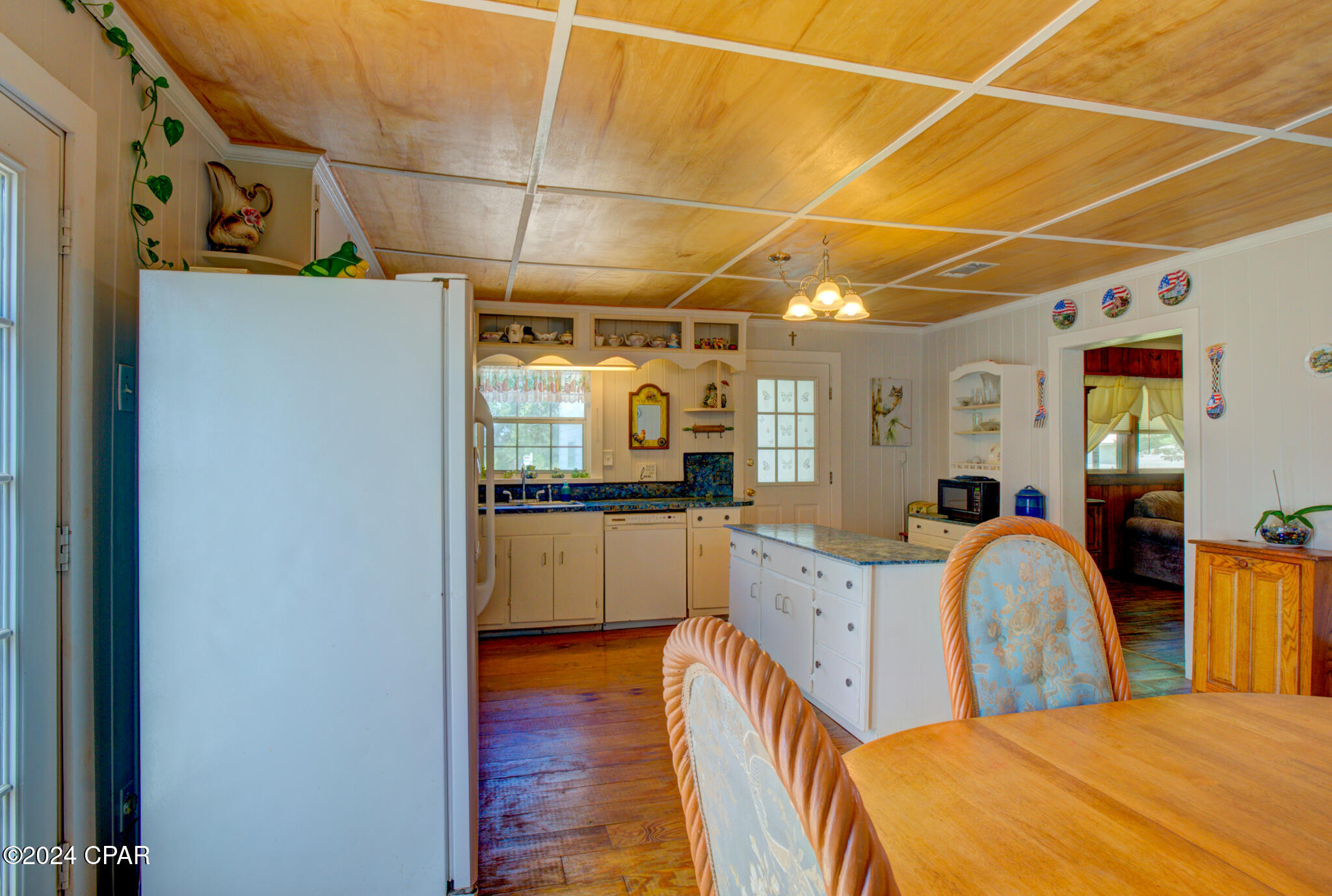 4135 Cliff Road