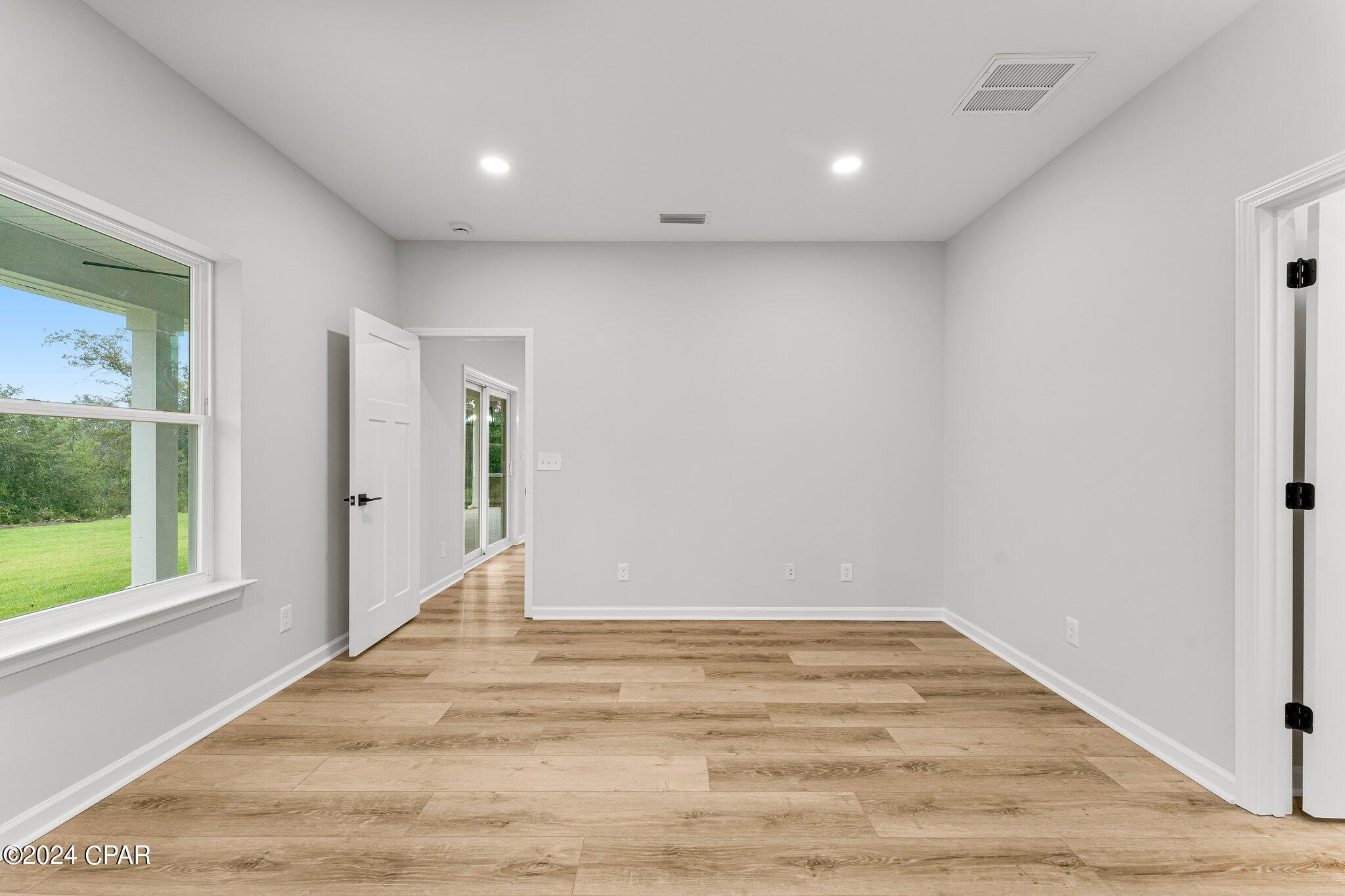 1107 Ainsworth