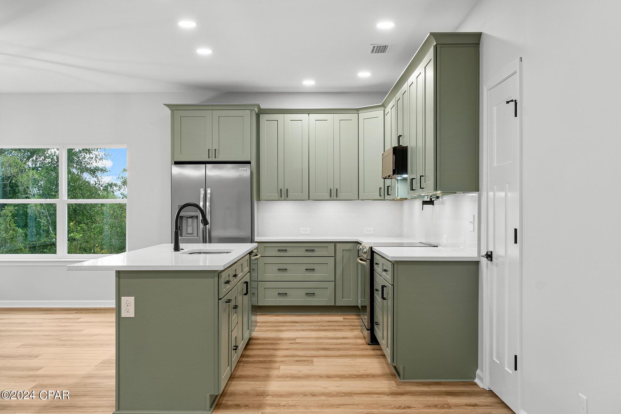 1107 Ainsworth
