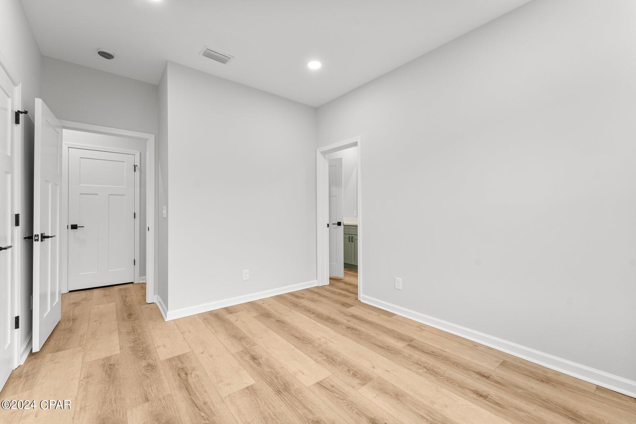 1107 Ainsworth