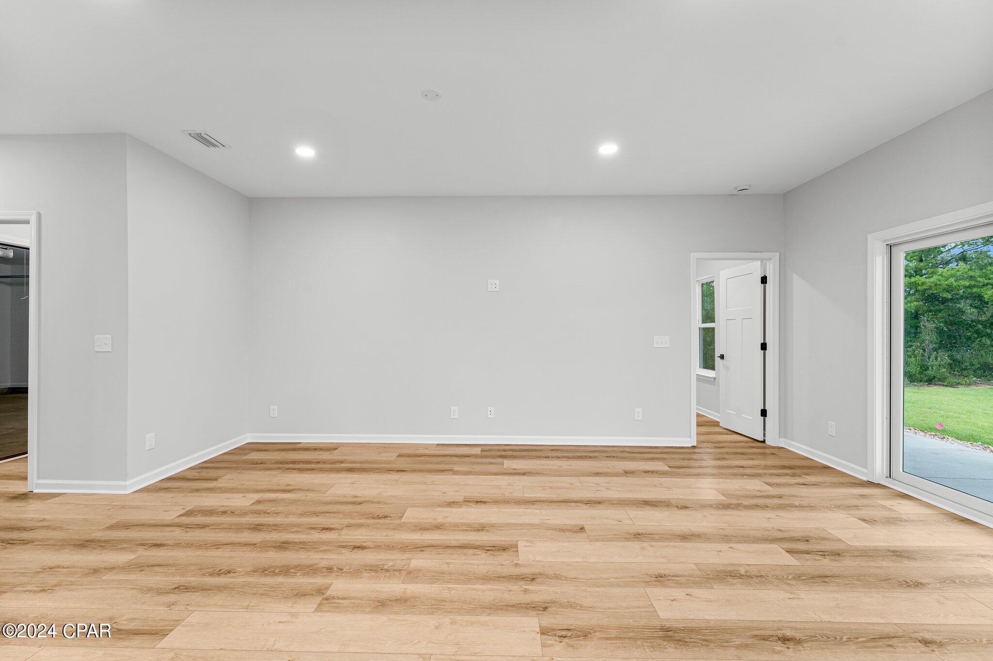1107 Ainsworth