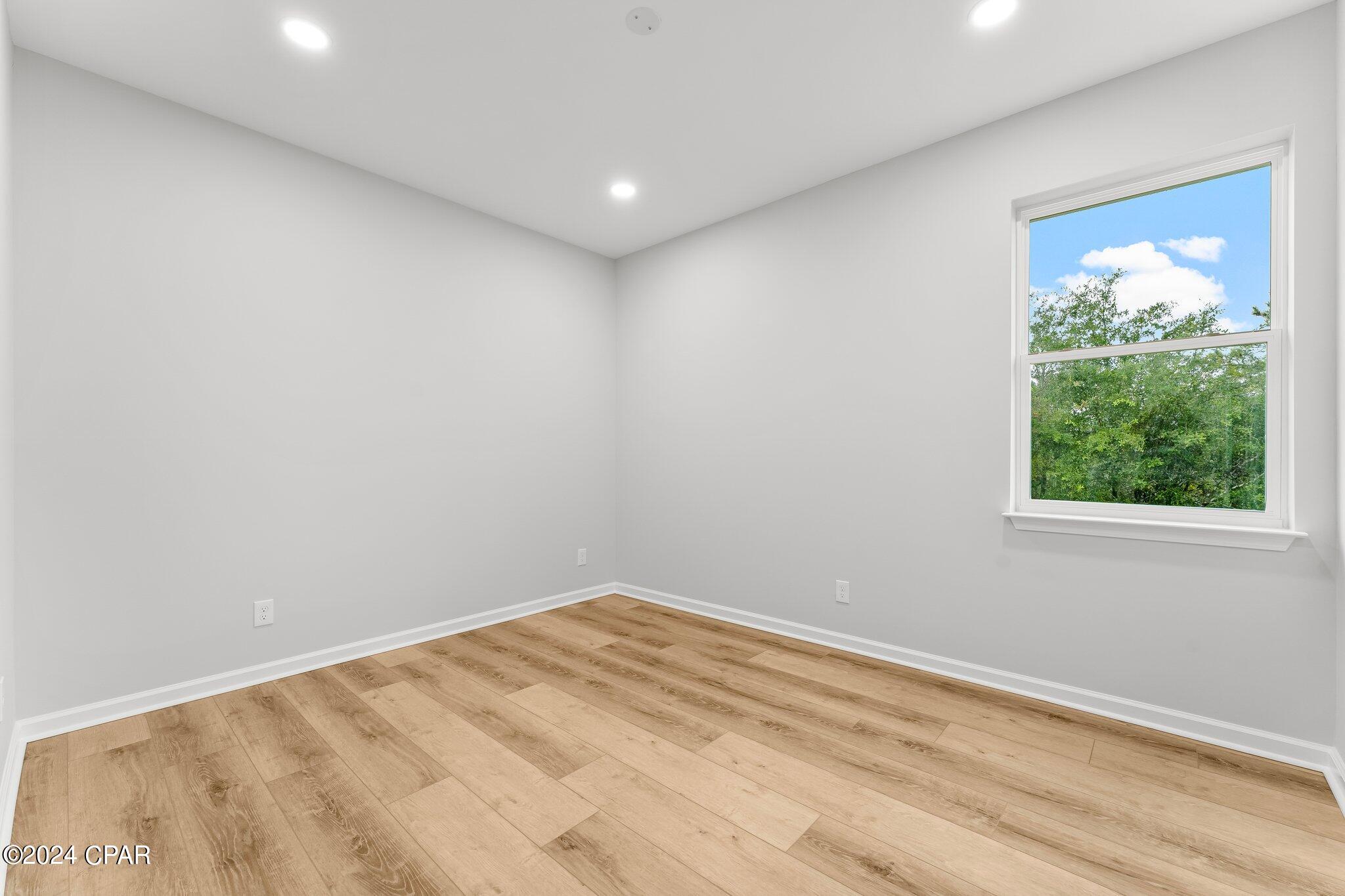 1107 Ainsworth