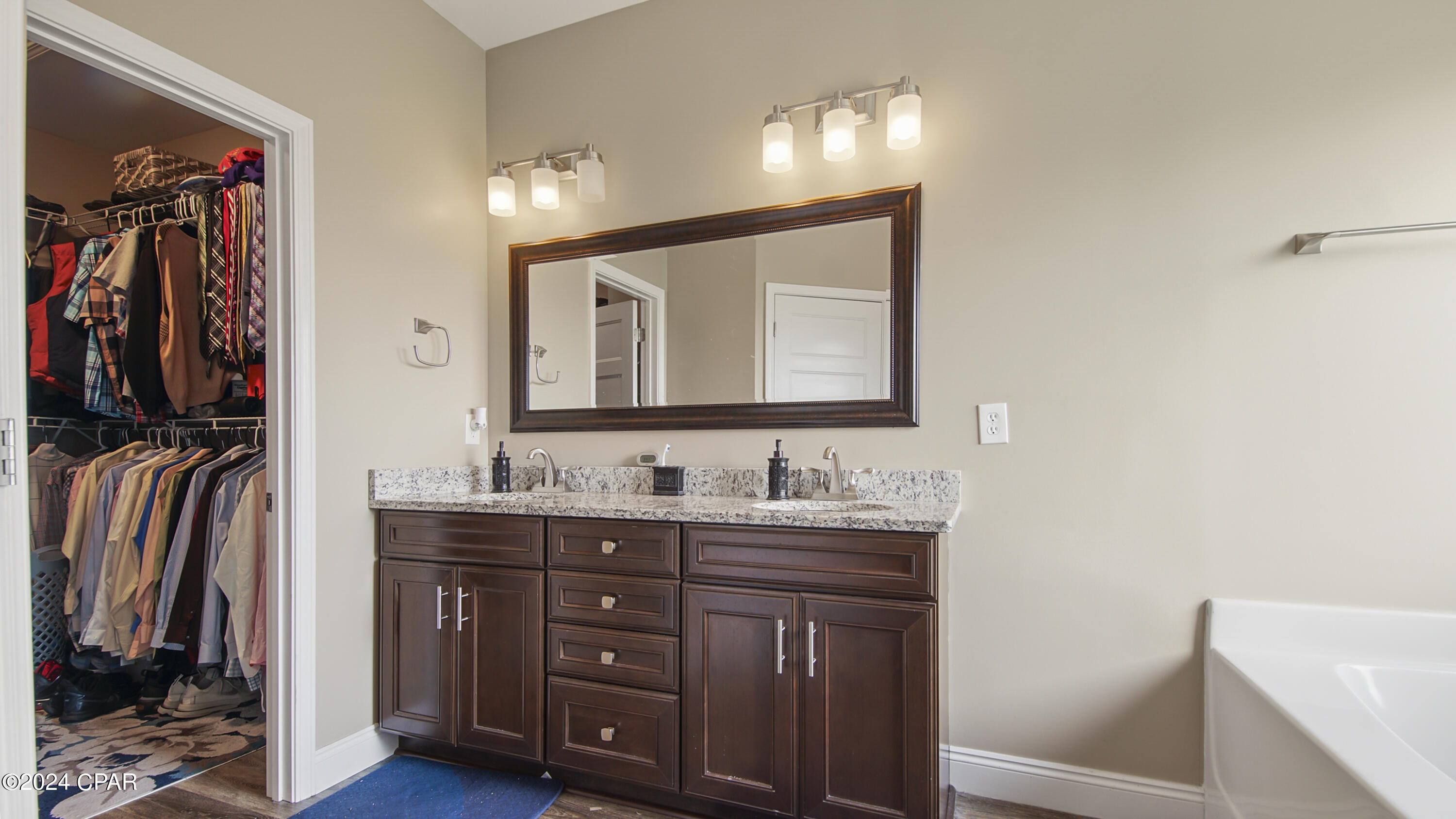 3832 Whitehead Boulevard