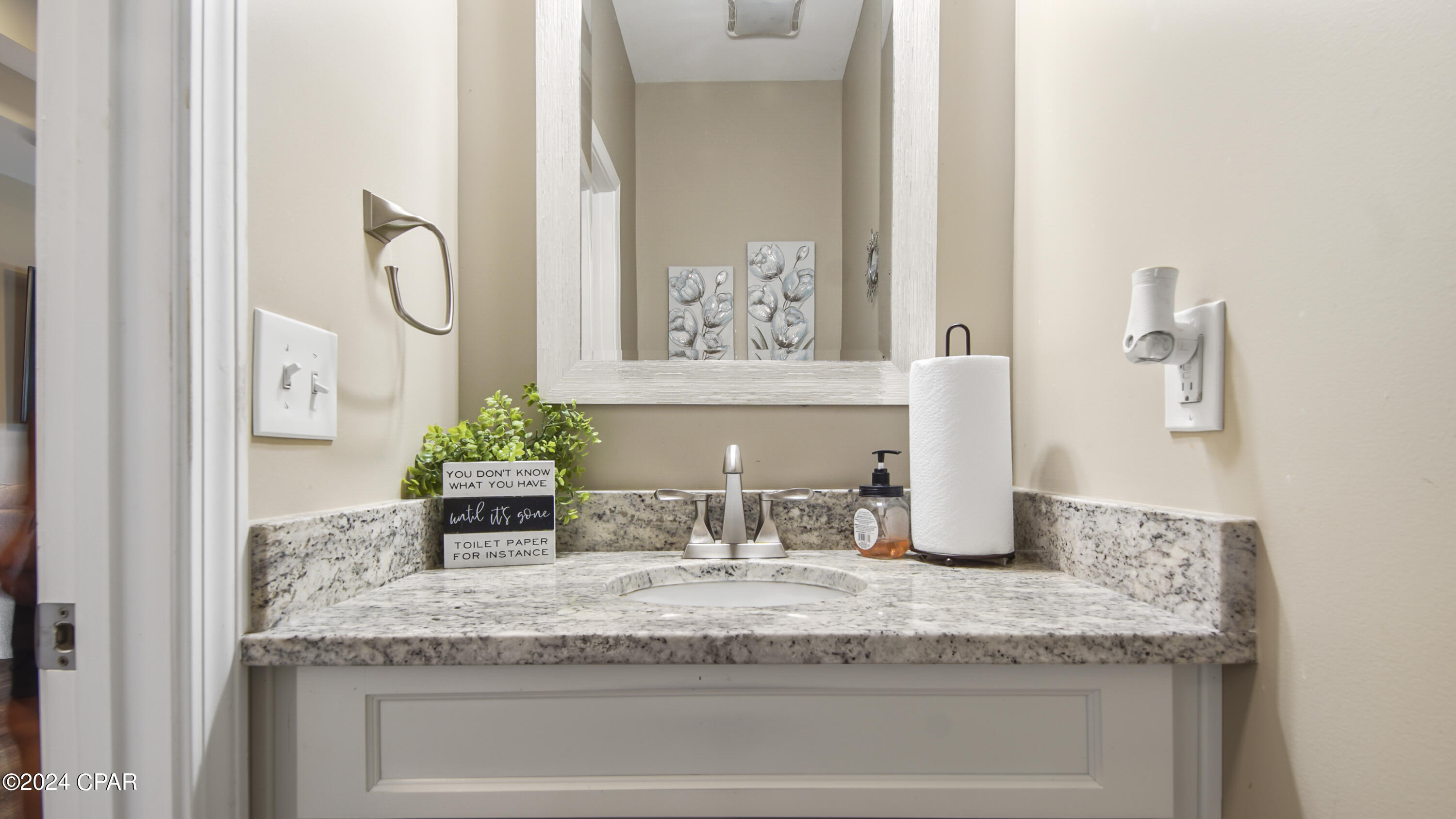 3832 Whitehead Boulevard