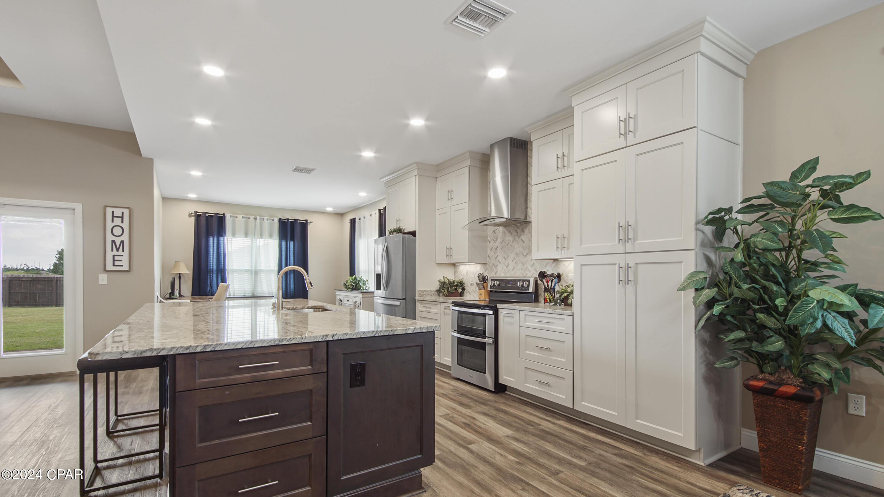 3832 Whitehead Boulevard