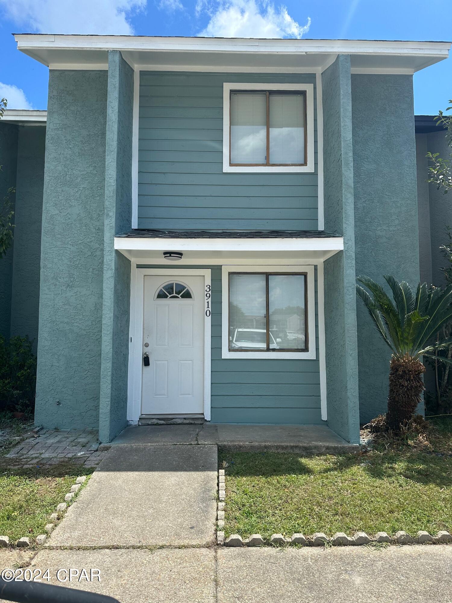 3910 Venetian Circle