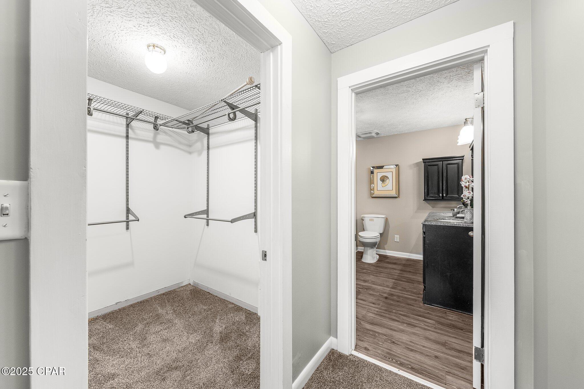 306 N Cove Boulevard