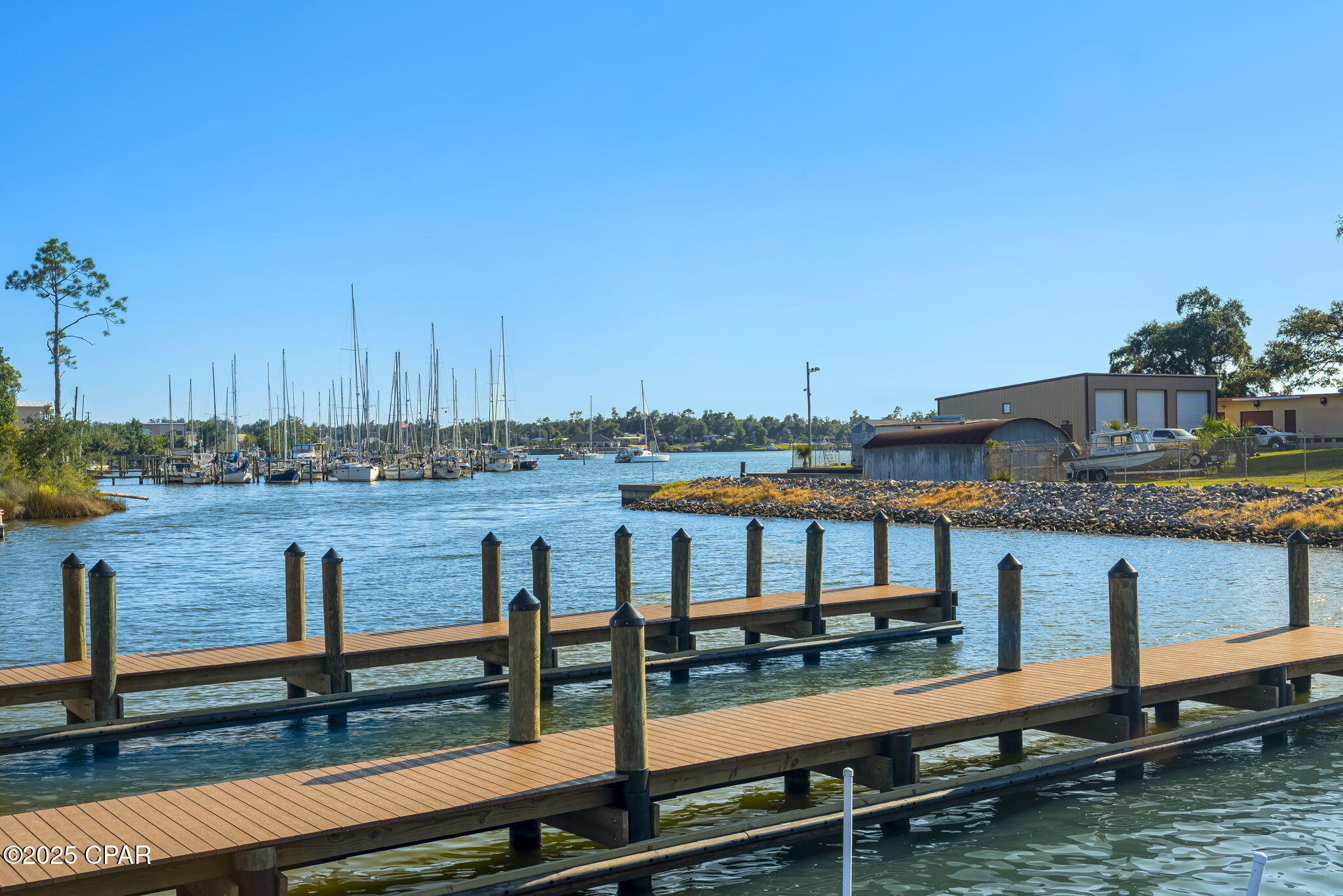 306 N Cove Boulevard