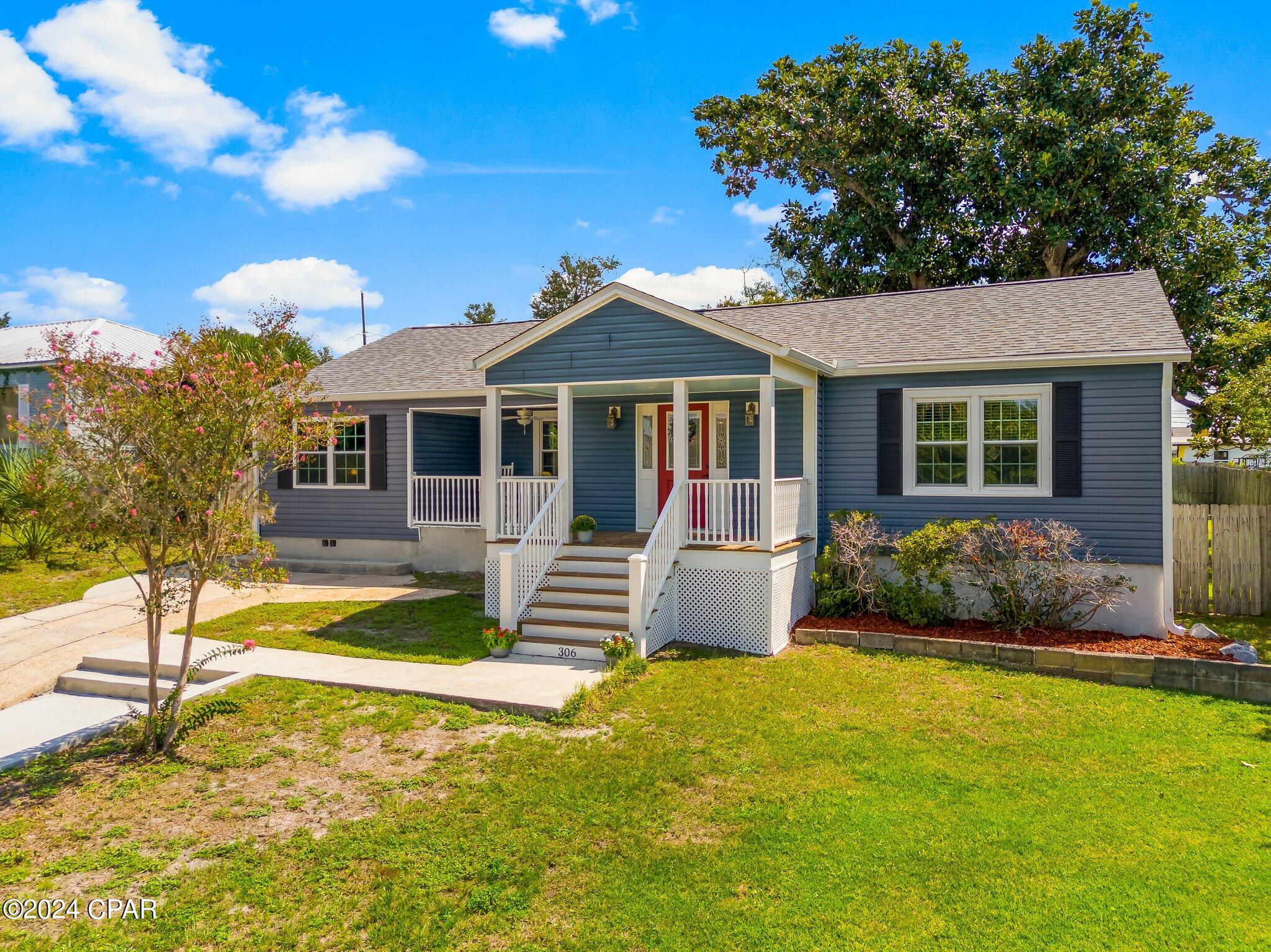 306 N Cove Boulevard
