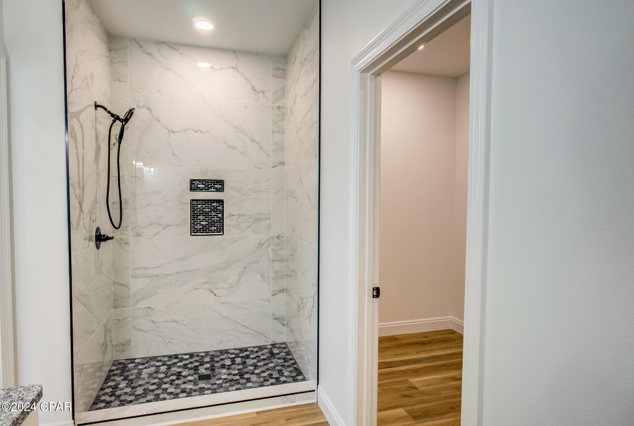 4015 Oak Forest Drive Drive