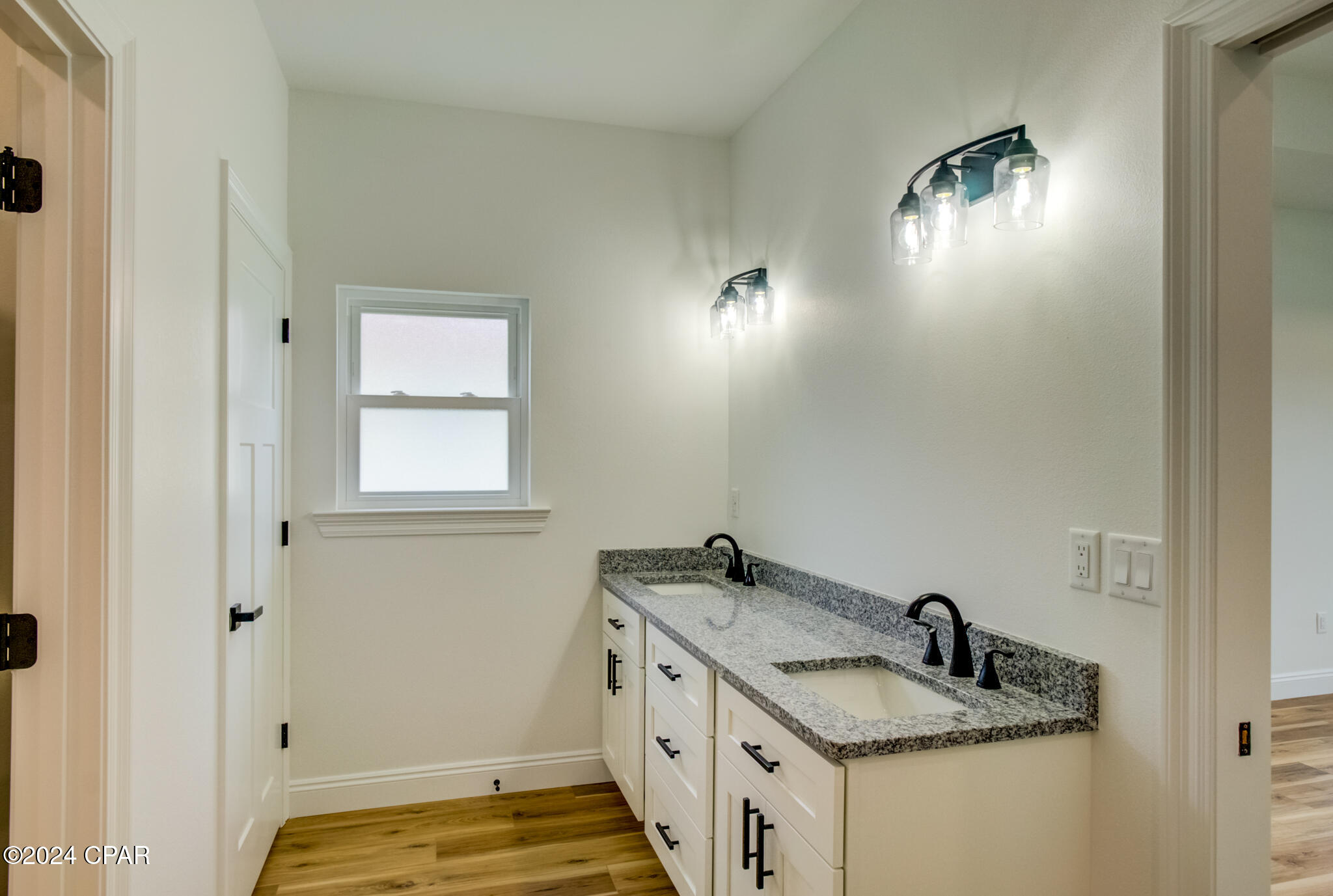 4015 Oak Forest Drive Drive