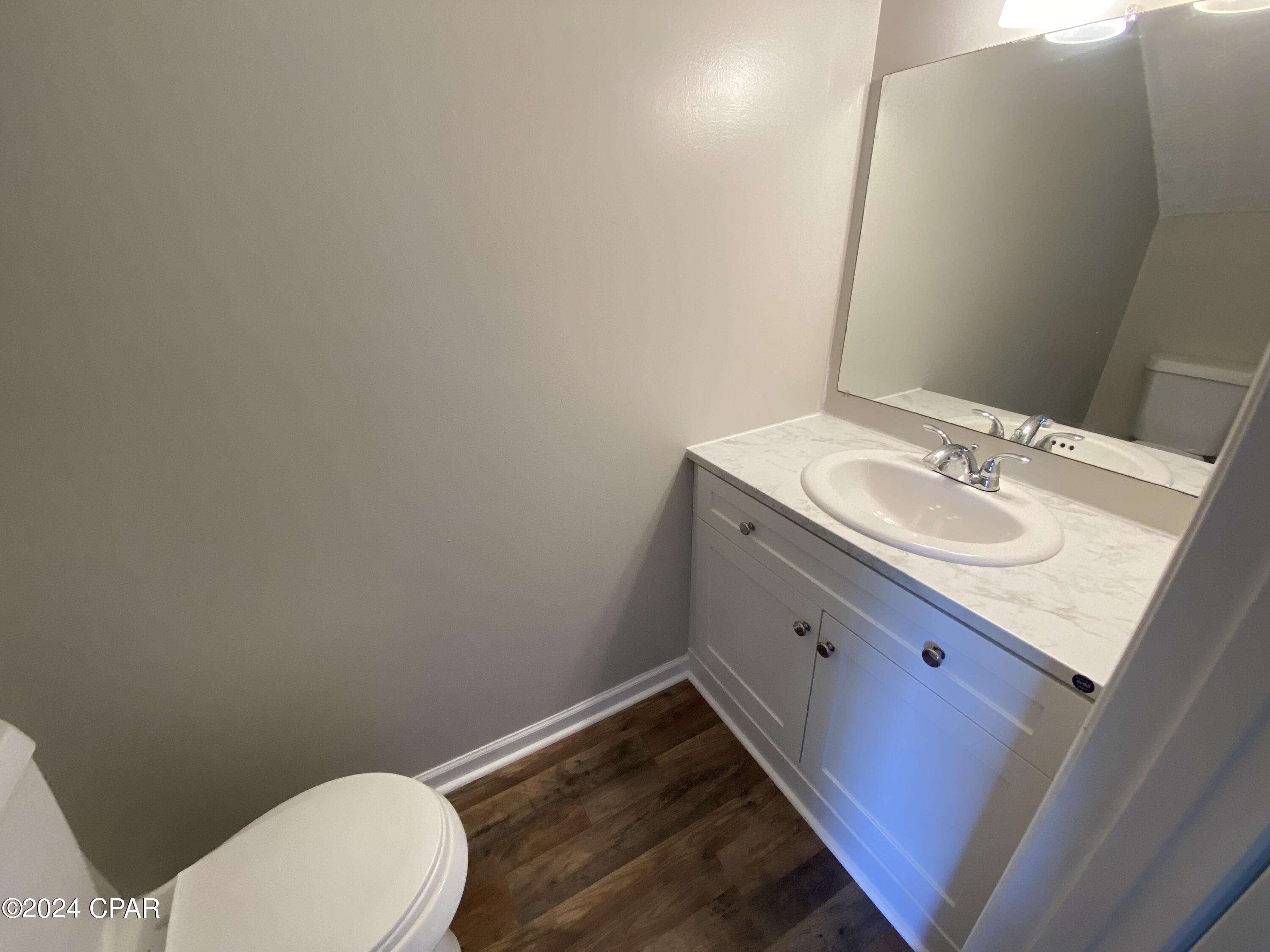 3118 E Baldwin Road 18,20,22