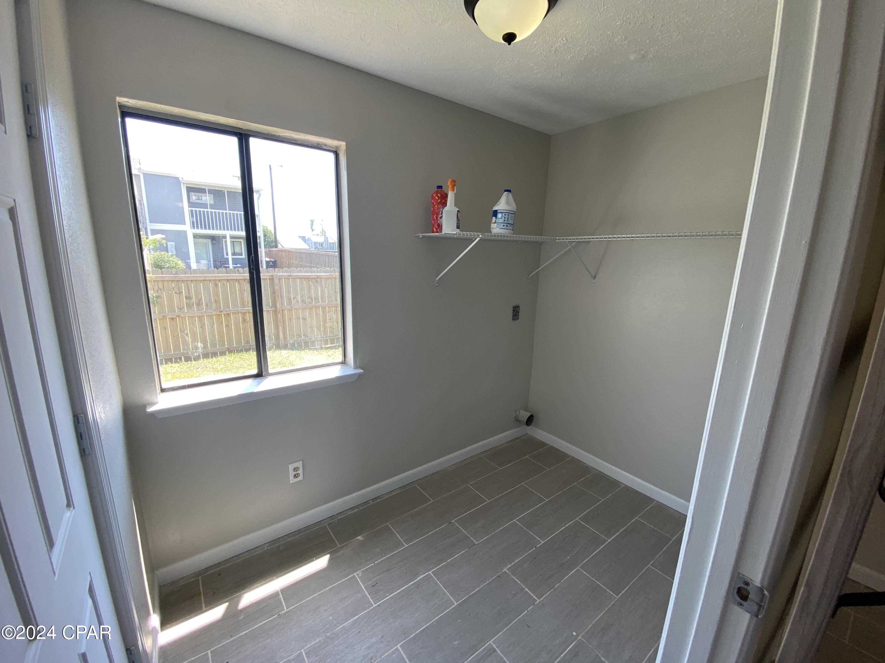 3118 E Baldwin Road 18,20,22