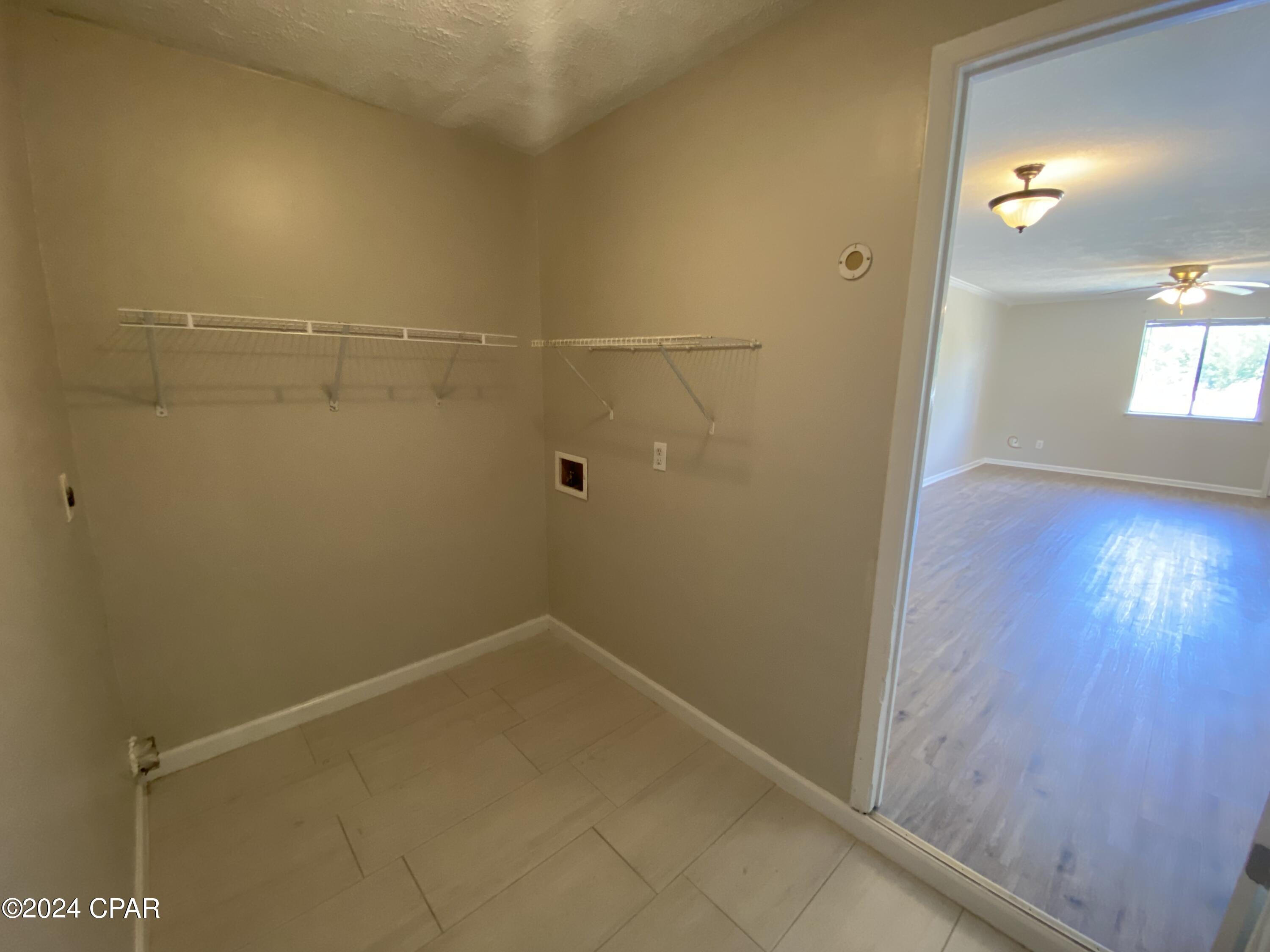 3118 E Baldwin Road 18,20,22