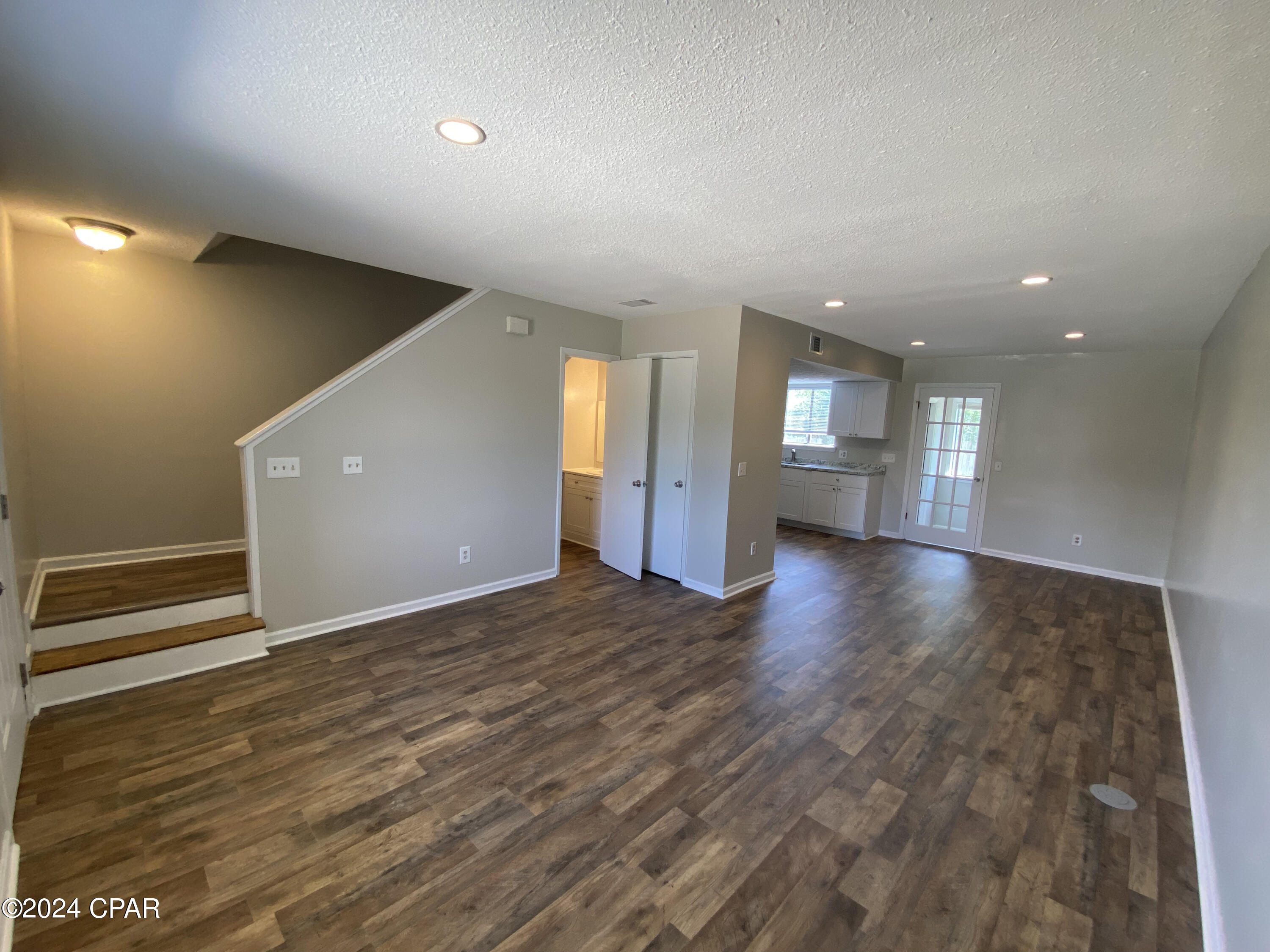 3118 E Baldwin Road 18,20,22