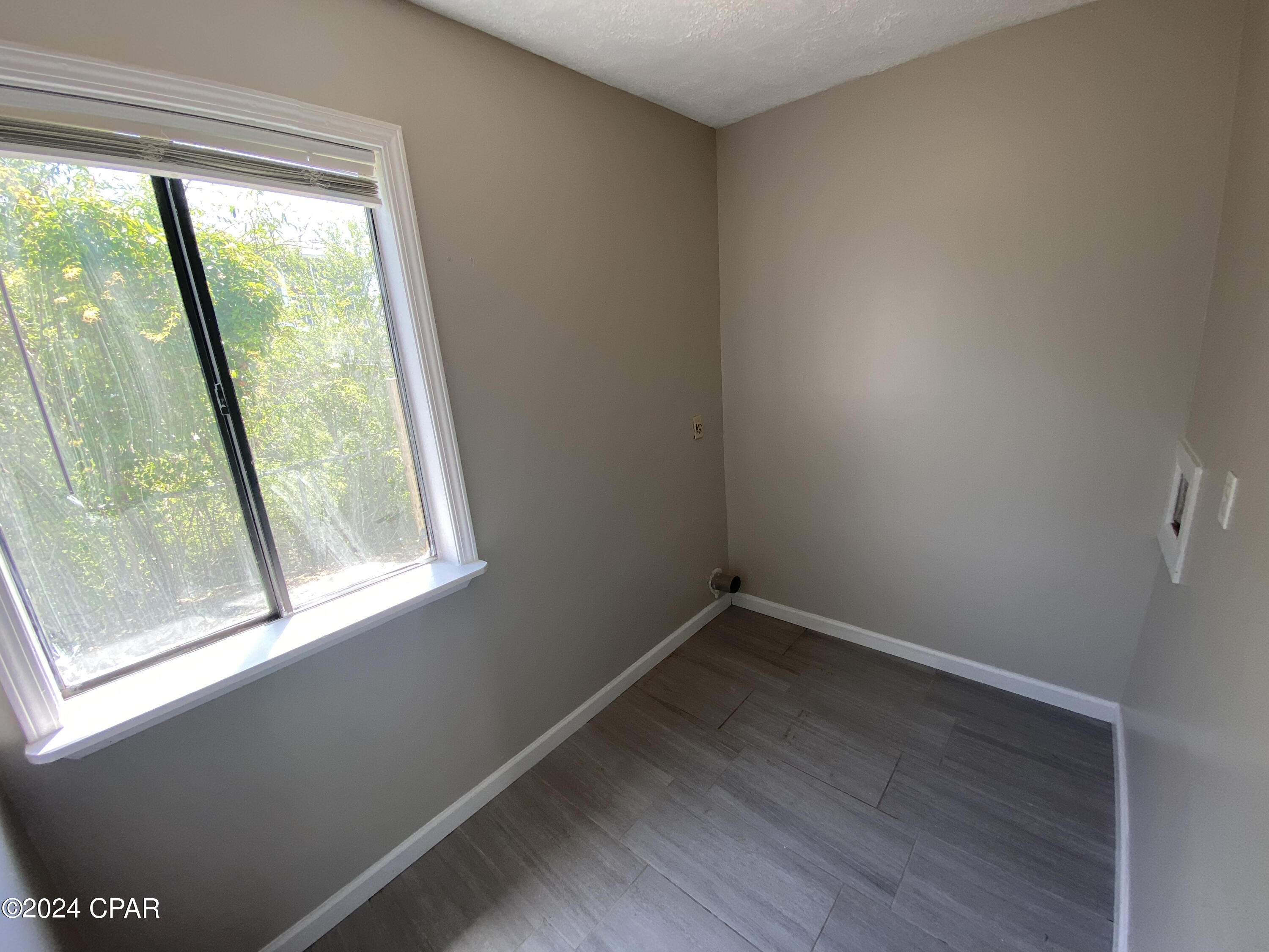 3118 E Baldwin Road 18,20,22