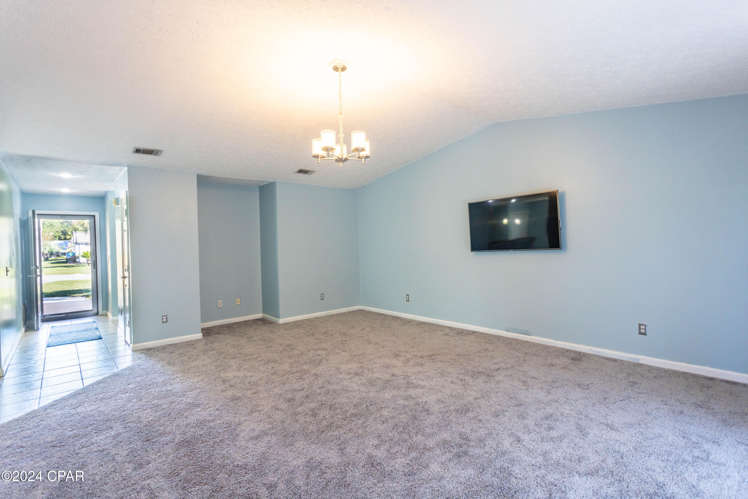 1640 Vecuna Circle