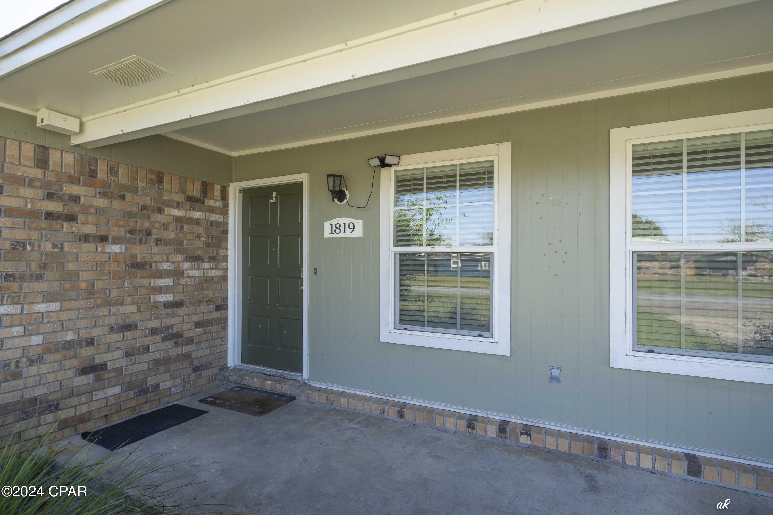 1819 Airport Circle