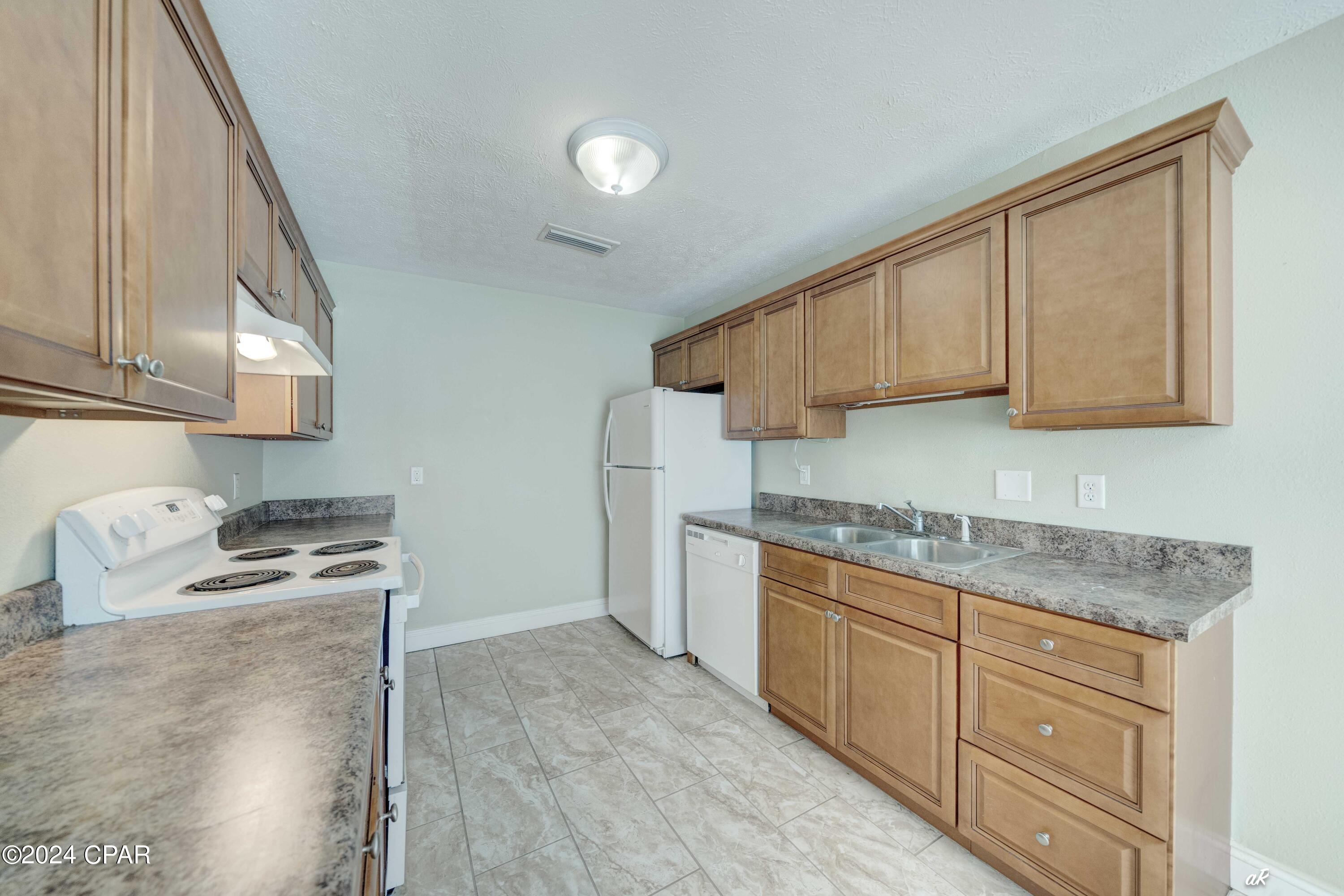 1819 Airport Circle