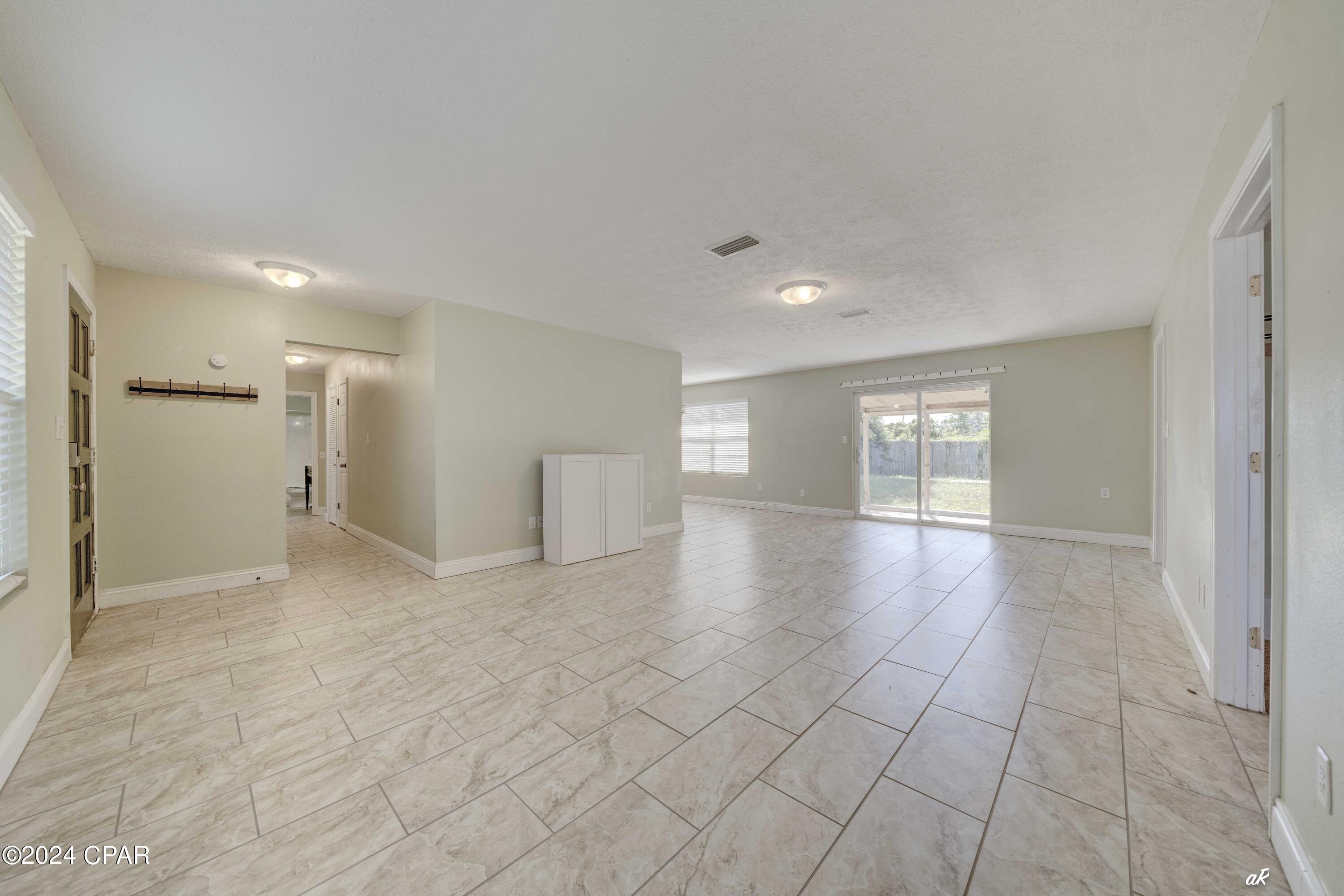 1819 Airport Circle