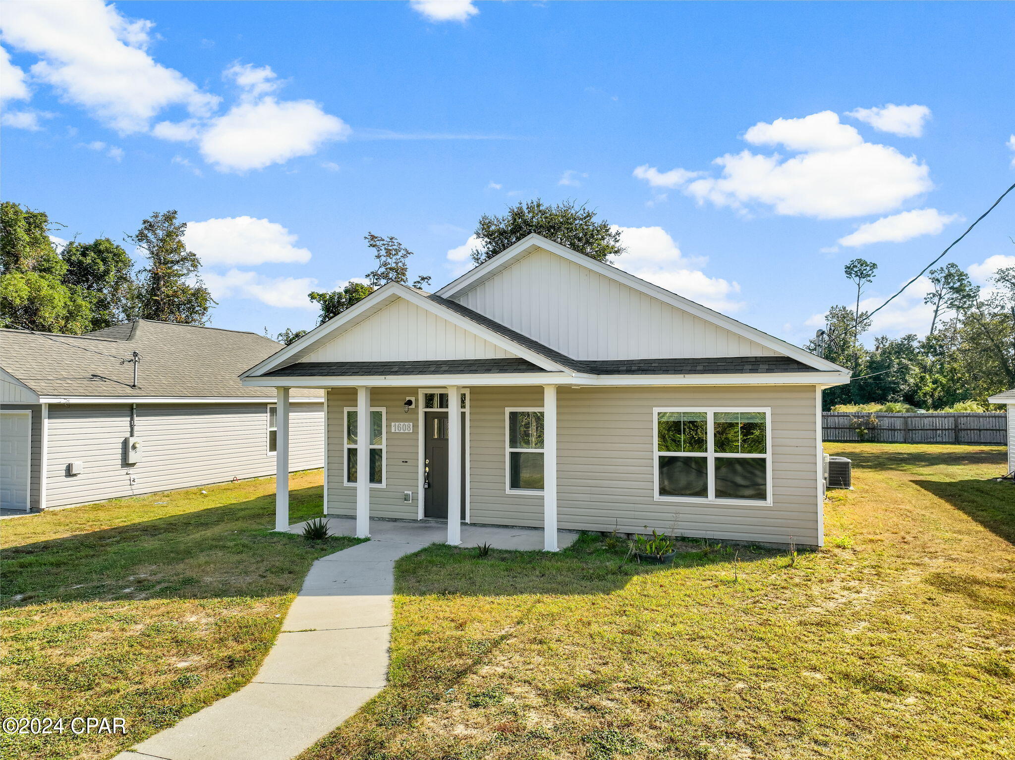 1608 HAMILTON Avenue