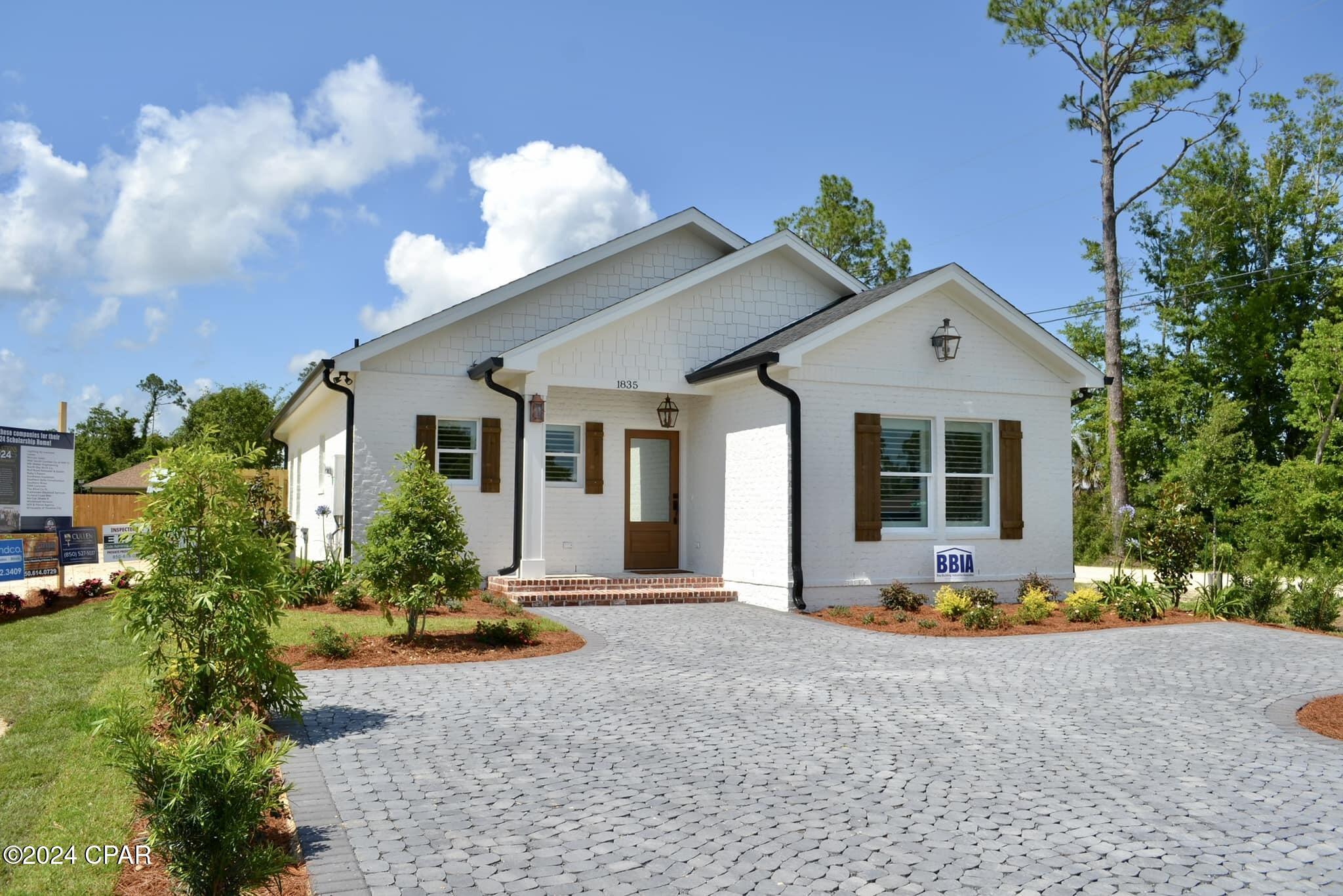 1835 Mckenzie Road