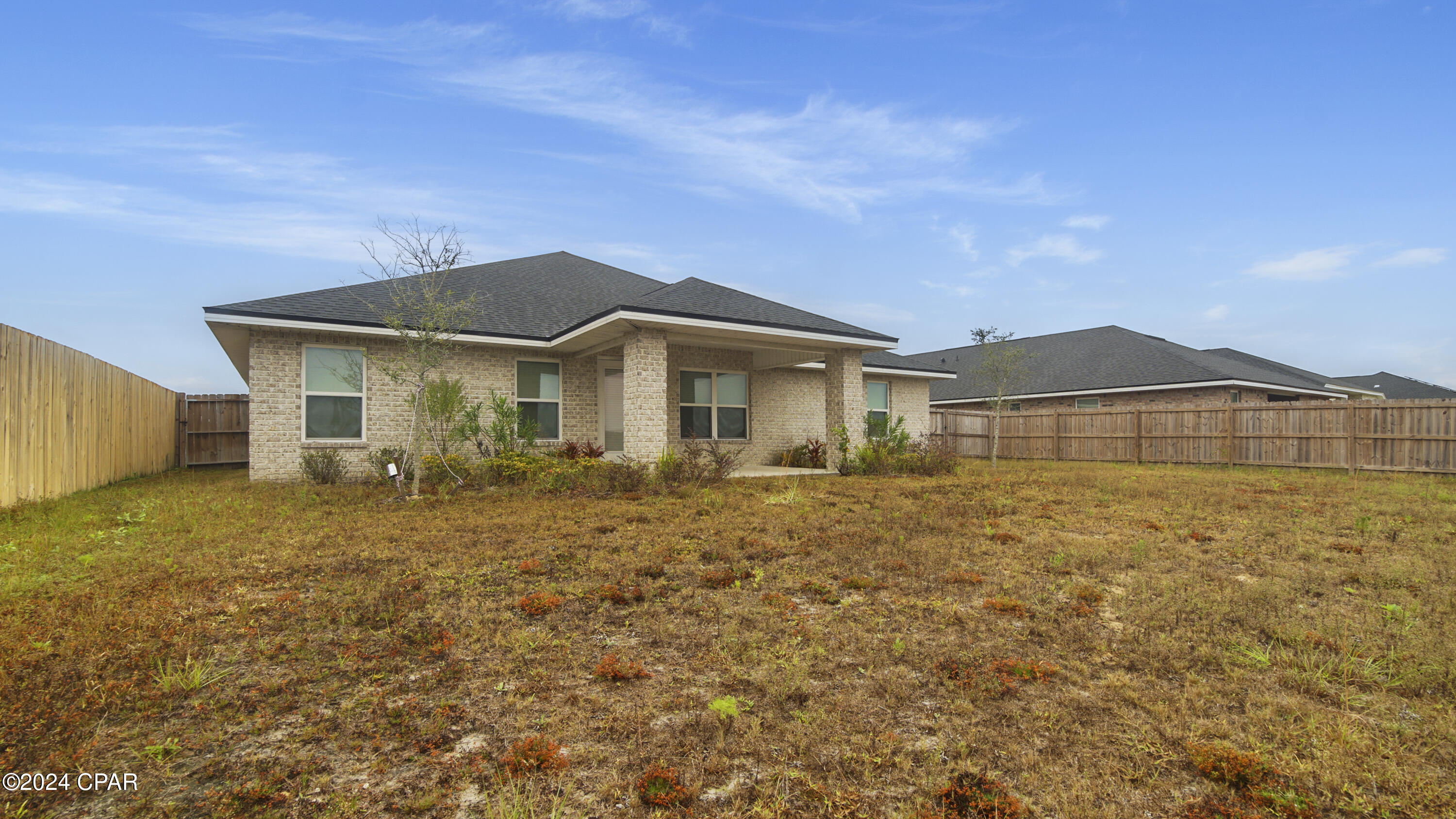 3819 Redbud Way