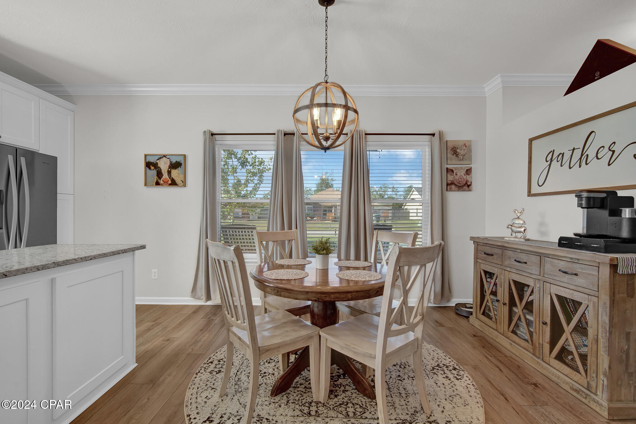 1813 Scarlett Boulevard