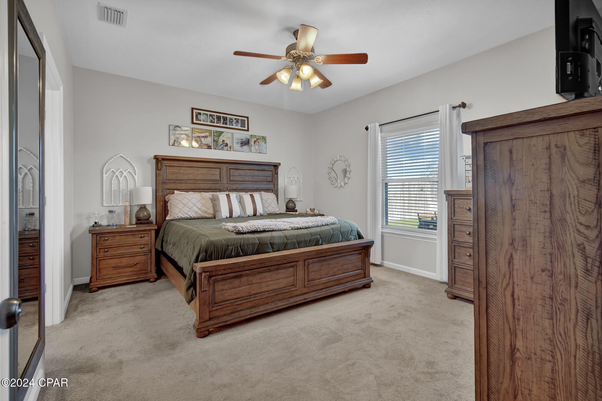 1813 Scarlett Boulevard